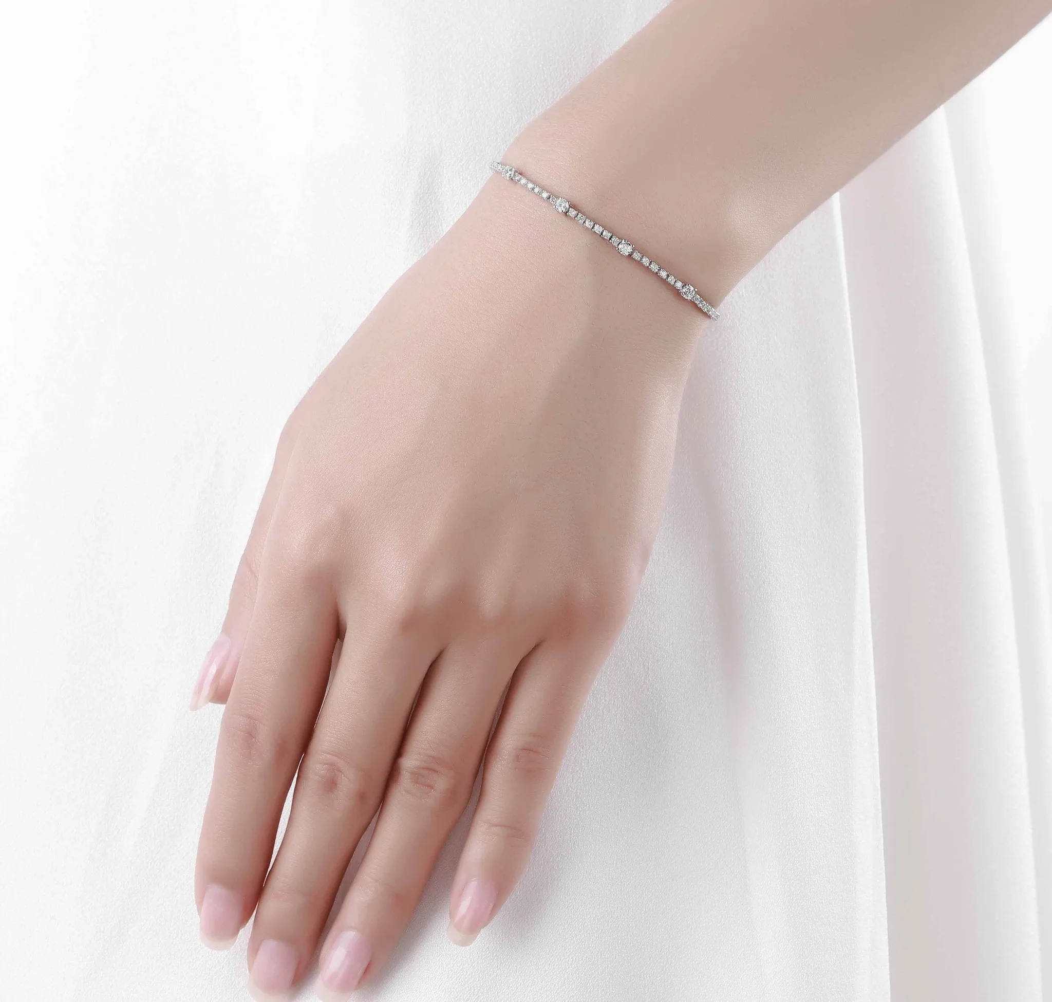 Essentials 0.67ct Fancy Bracelet <br> BL-00257WHT