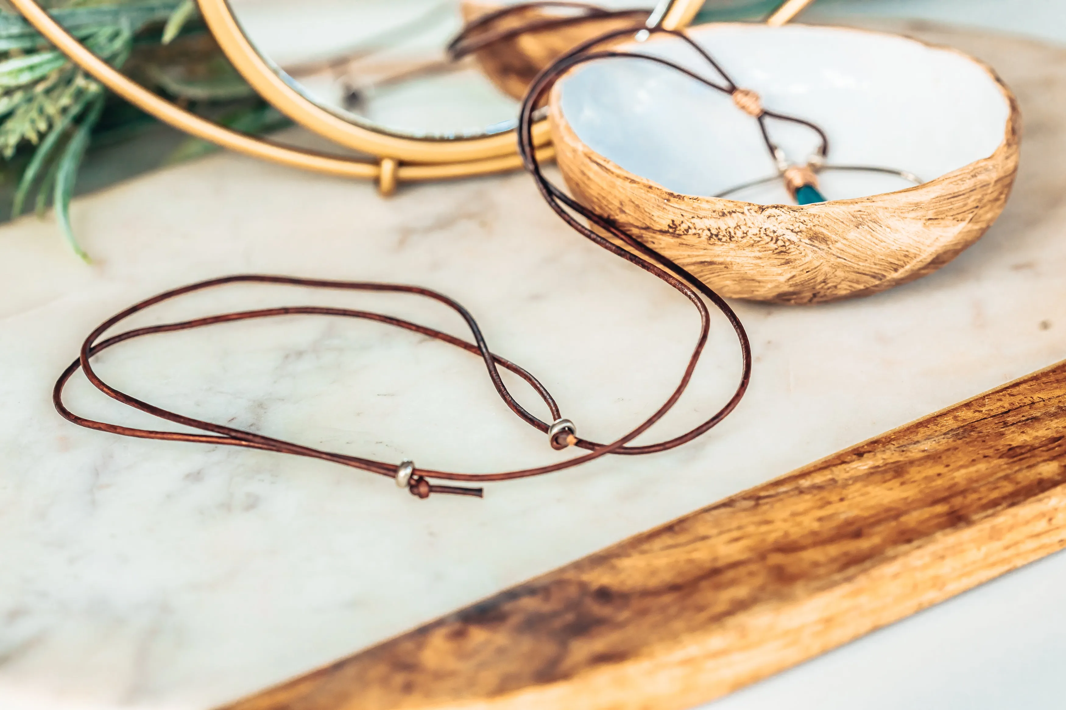 Faceted Drop Textured Sterling Silver Circle Leather Necklace