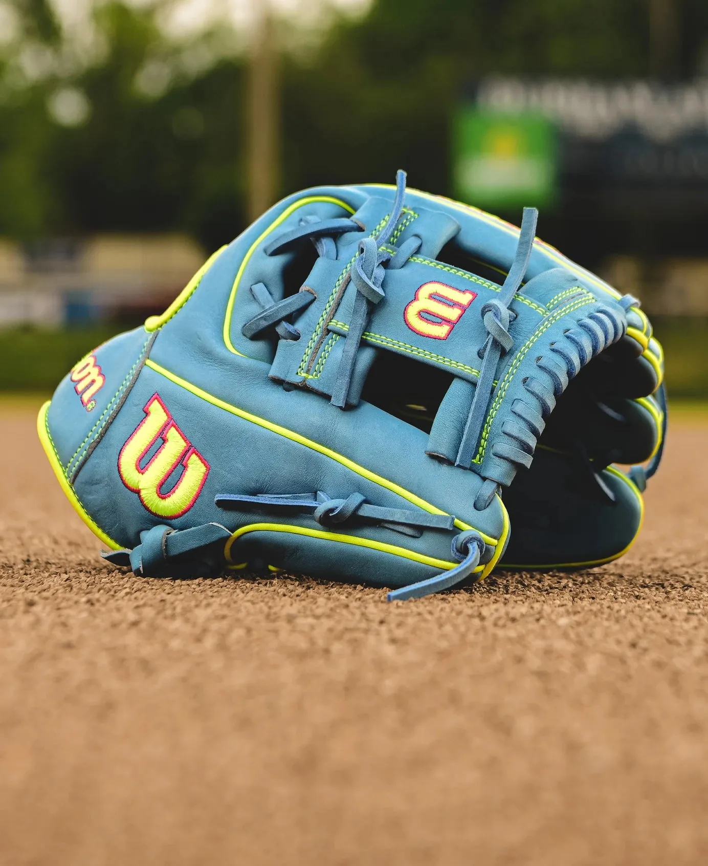 Fall 2024 A2000 1786 11.5” Infield Baseball Glove
