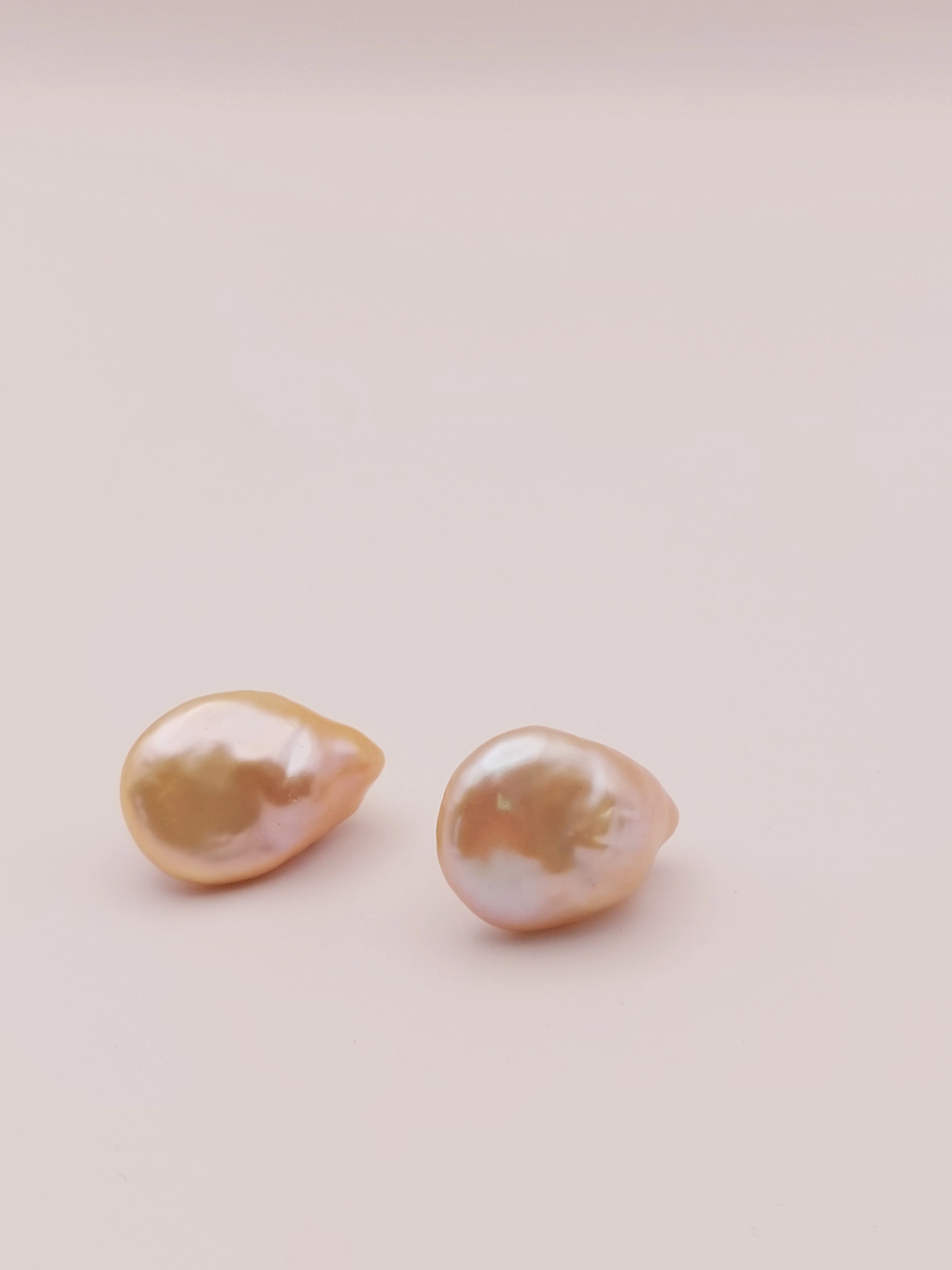 Freshwater Baroque Earring