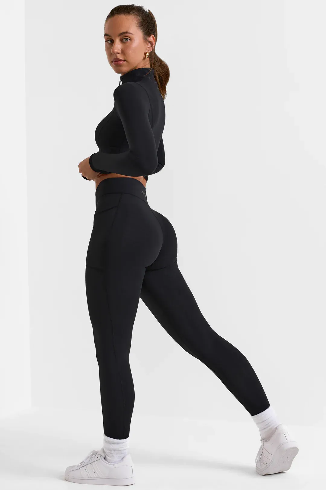 Full Length Leggings with Pockets in Black