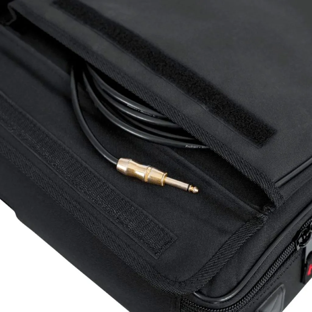 Gator GPT-PRO-PWR Pedal Board w/ Carry Bag & Power Supply - Pro Size