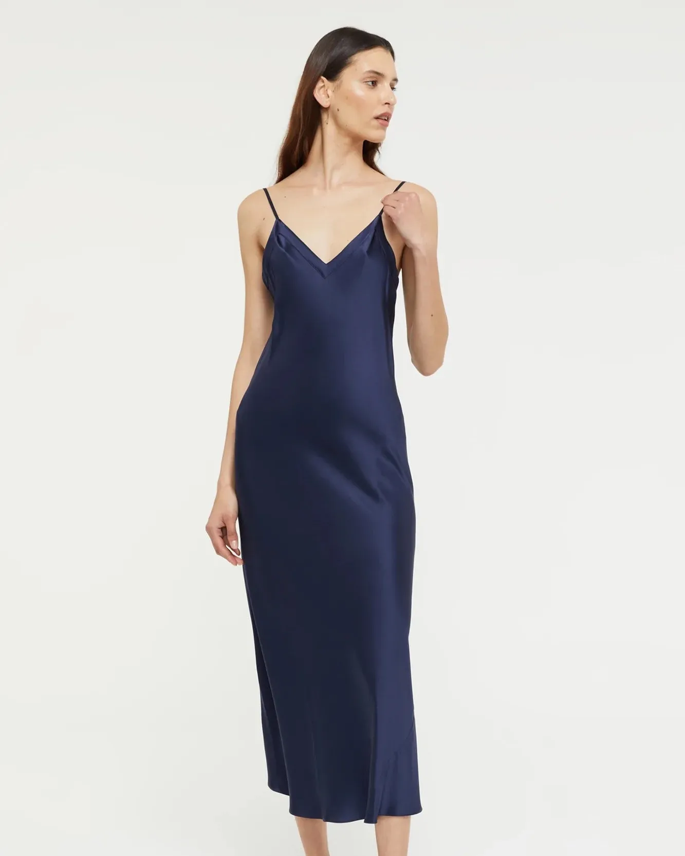Ginia - Long V Neck Silk Nite - Midnight