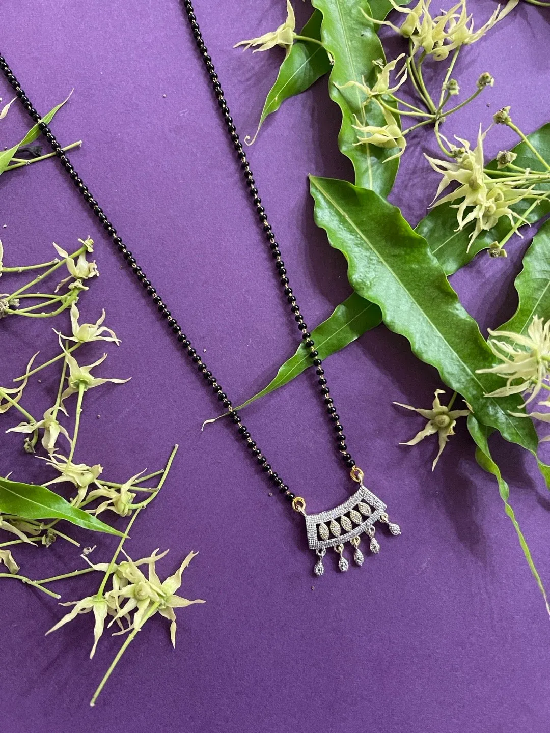 Gold Plated Simple Modern Short Mangalsutra Designs Diamond Fancy Pendant Simple Black Beads Chain