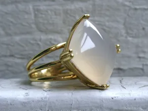 Gorgeous 18K Yellow Gold Lemon Chalcedony Ring Solitaire Ring Engagement Ring - 75ct