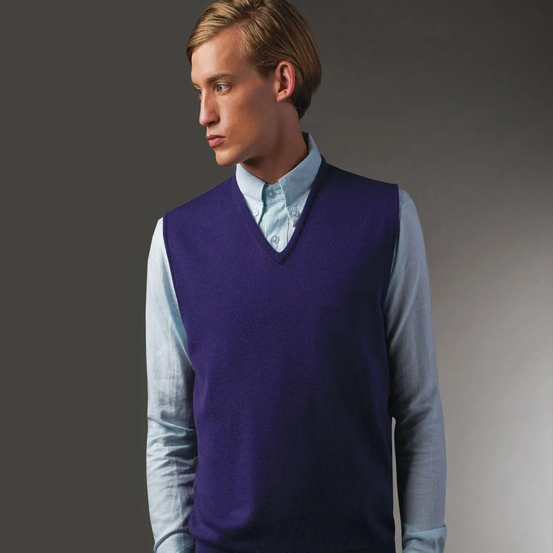 Gun Hill Men's Luxury Lambswool V neck Sleeveless sweater