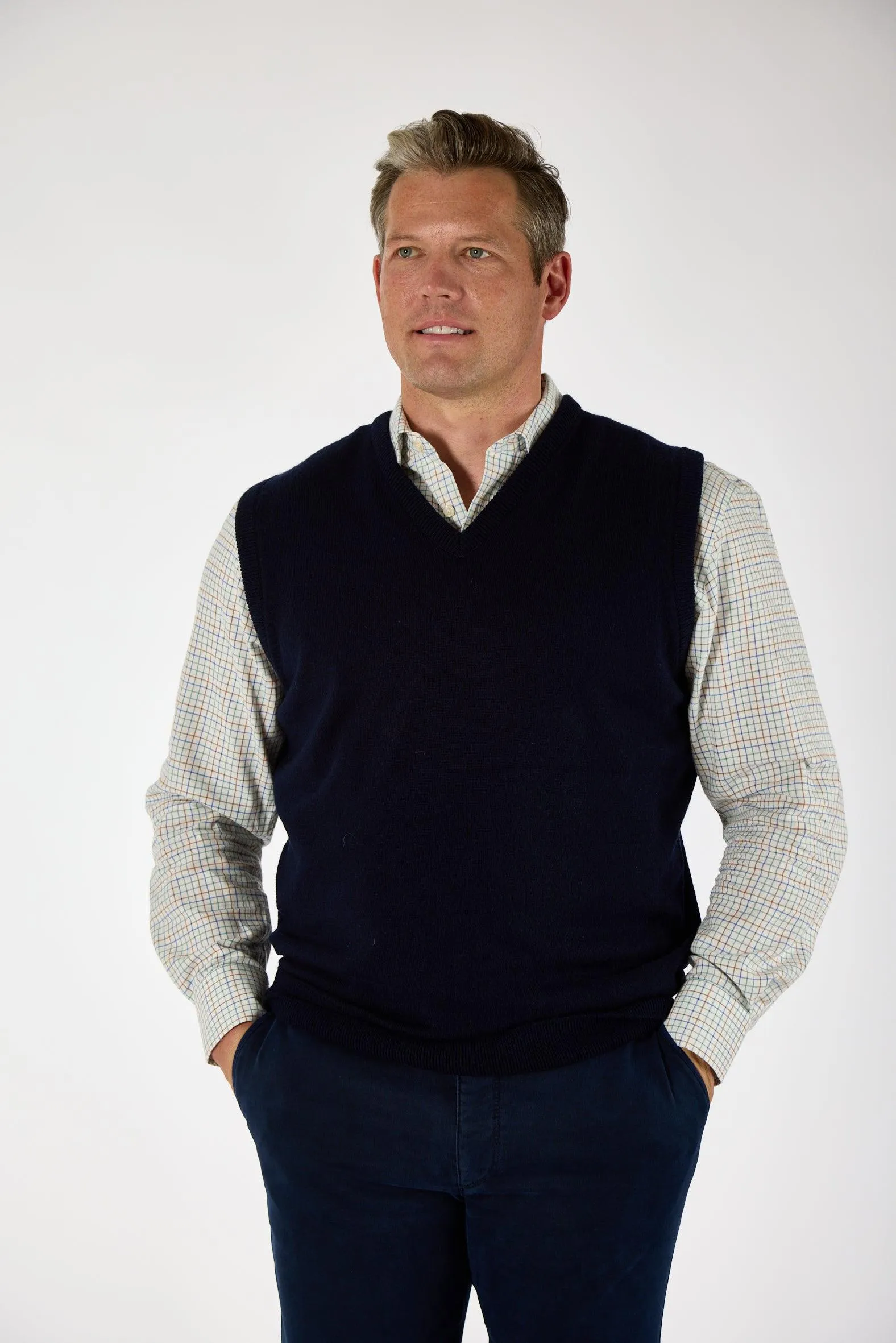 Gun Hill Men's Luxury Lambswool V neck Sleeveless sweater