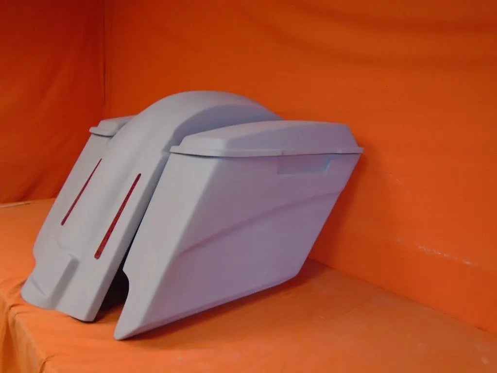 Harley Davidson 5" Stretched Extended Saddlebags Right CutOut LED Fender Lids
