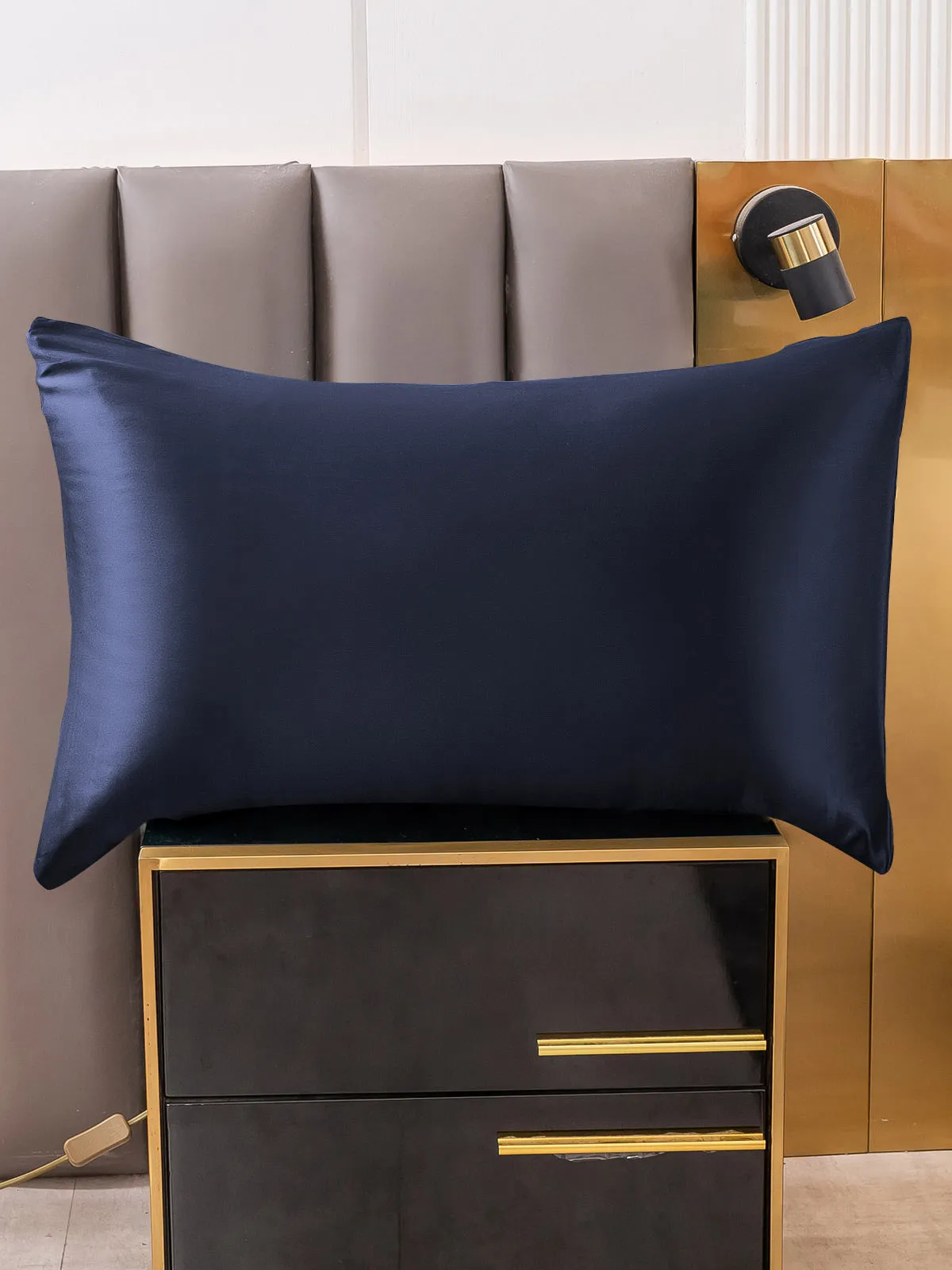 Hidden Zipper Elegance Mulberry Pillowcase Bundle