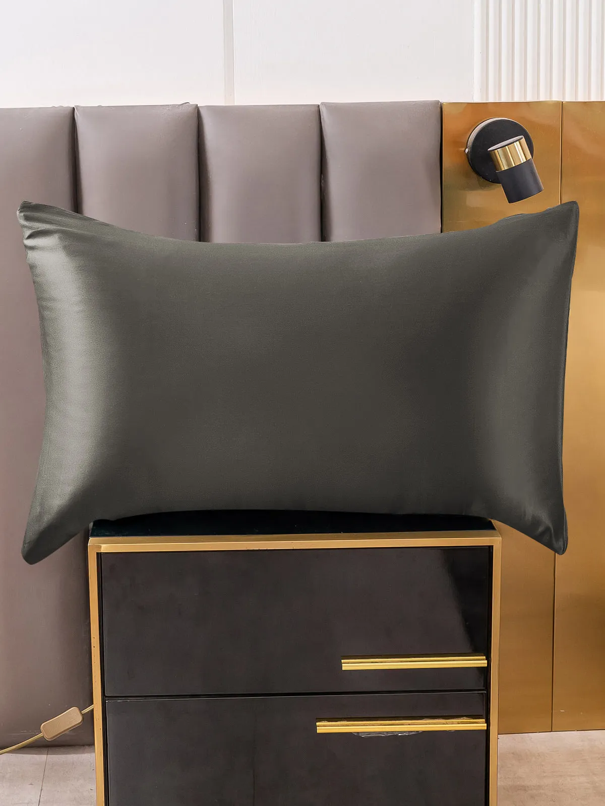 Hidden Zipper Elegance Mulberry Pillowcase Bundle