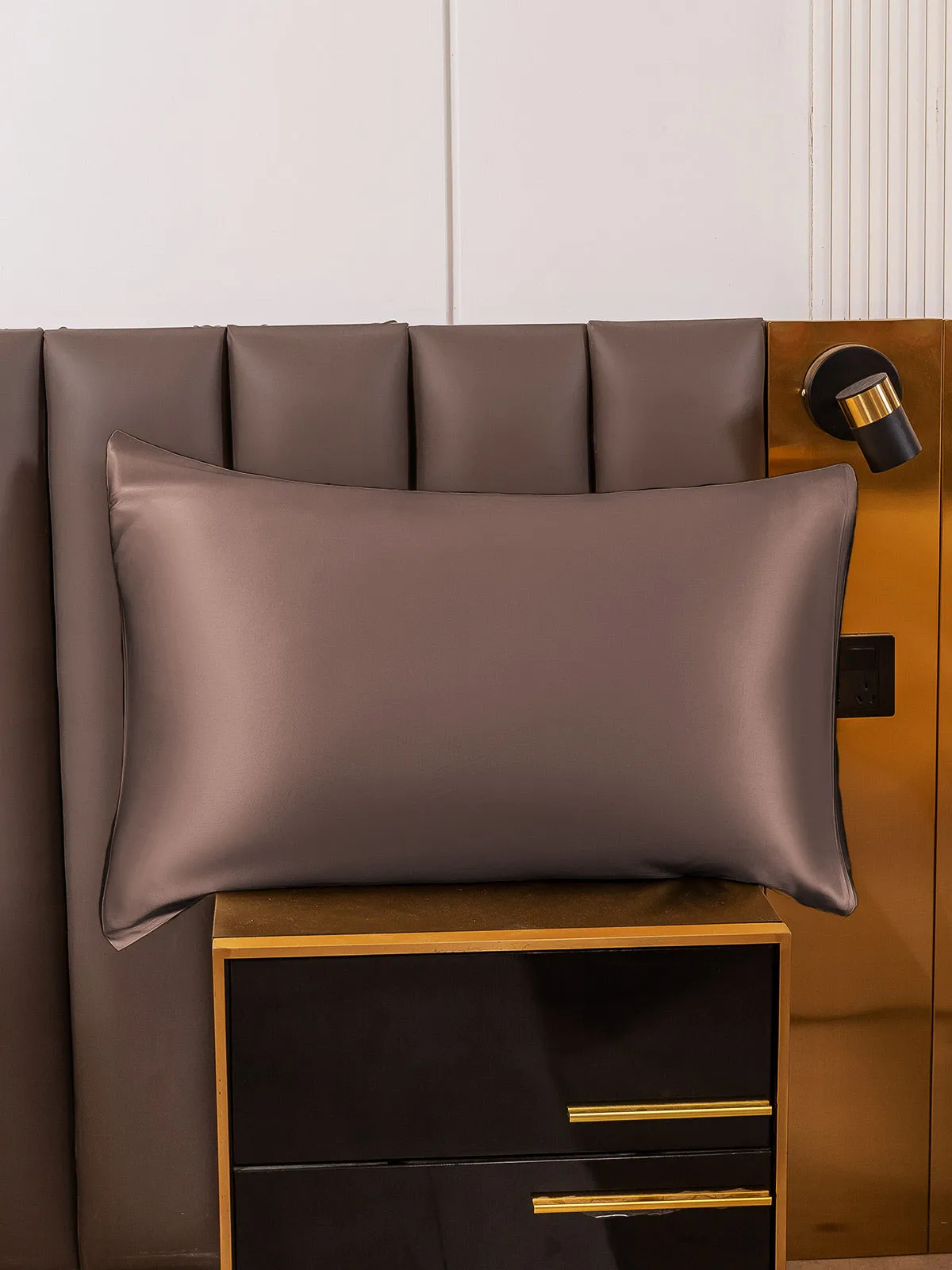 Hidden Zipper Elegance Mulberry Pillowcase Bundle