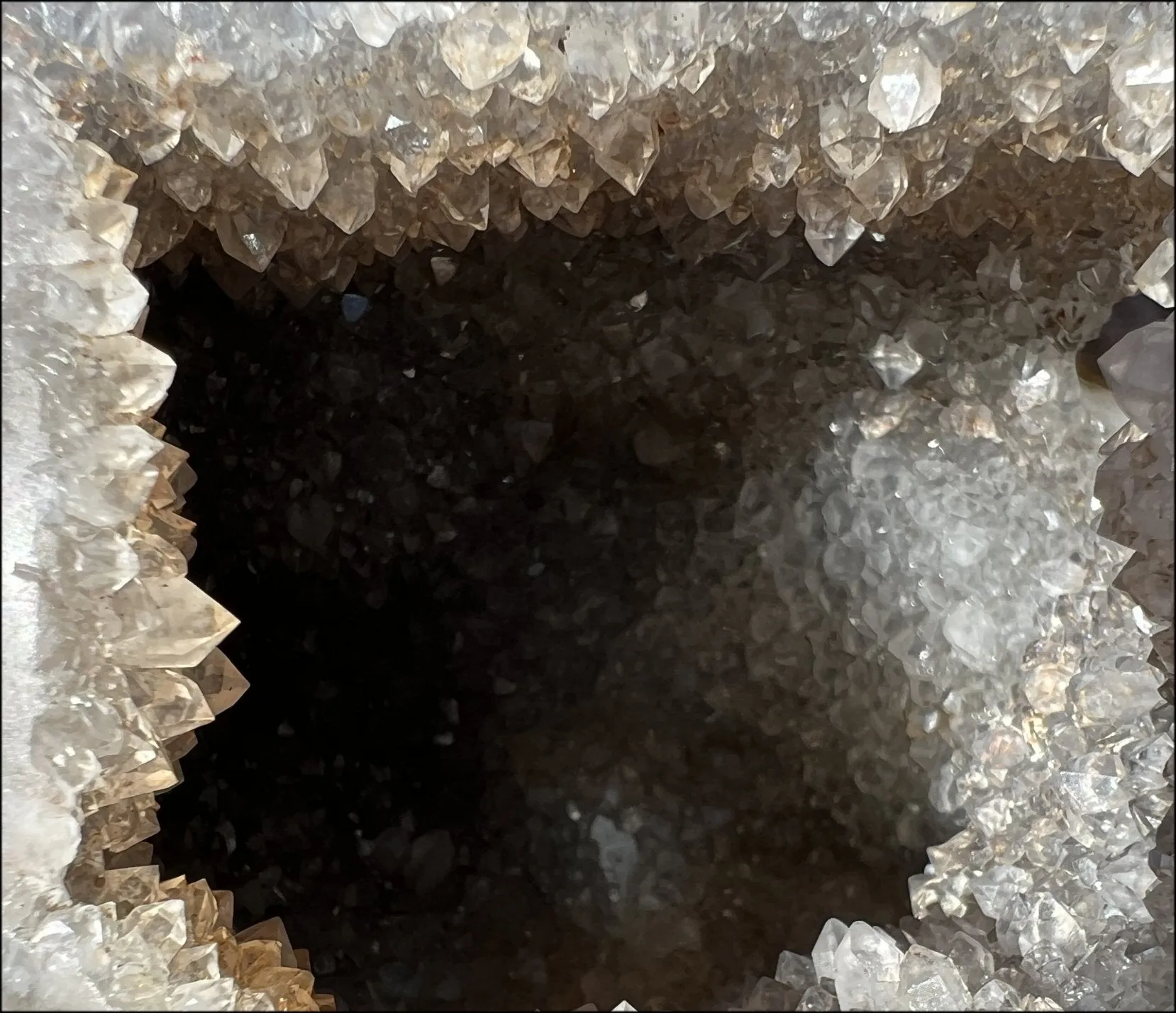 HUGE Agate Geode Crystal Skull with Fantastic Druzy crystals, Dendritic inclusions - 14lbs 8 3/4