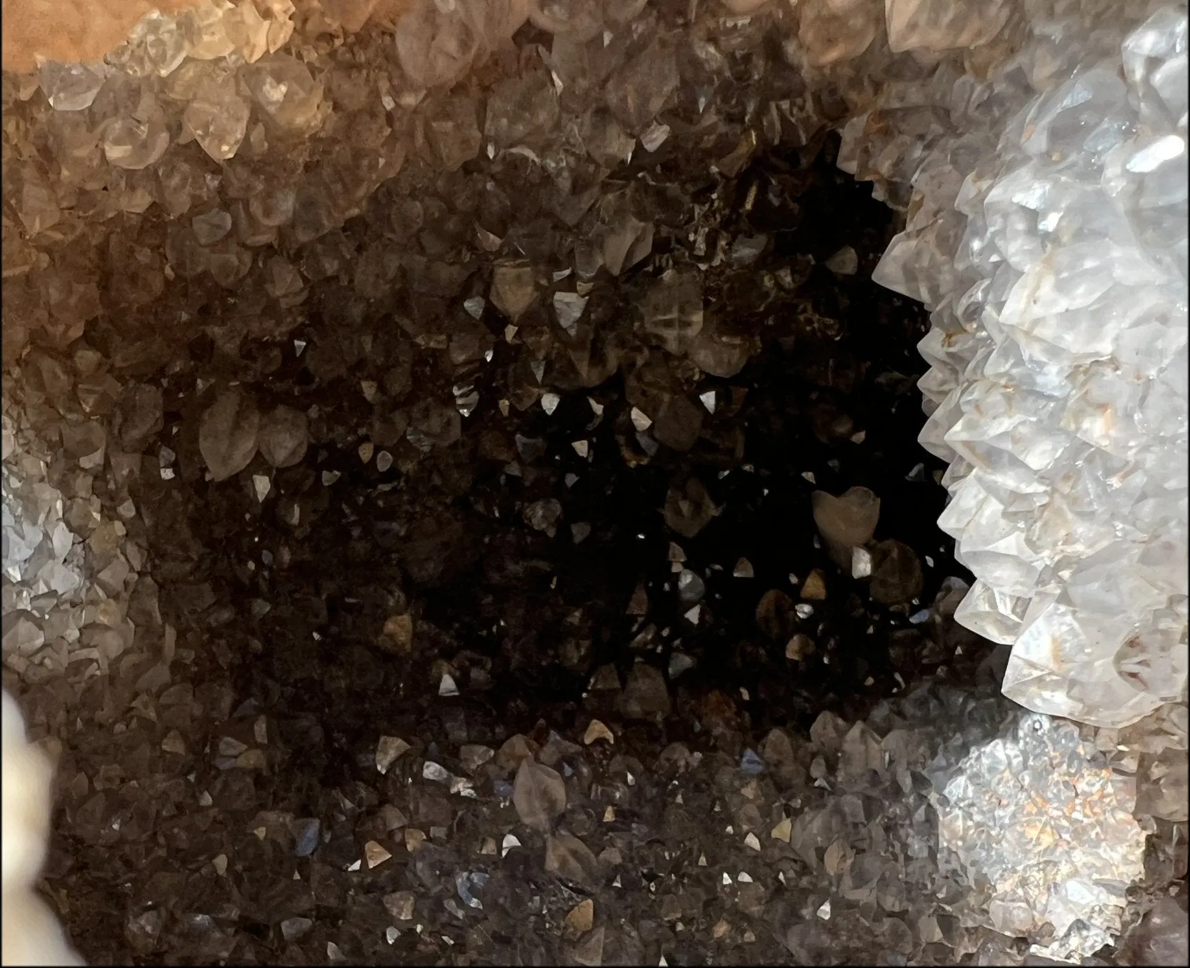 HUGE Agate Geode Crystal Skull with Fantastic Druzy crystals, Dendritic inclusions - 14lbs 8 3/4