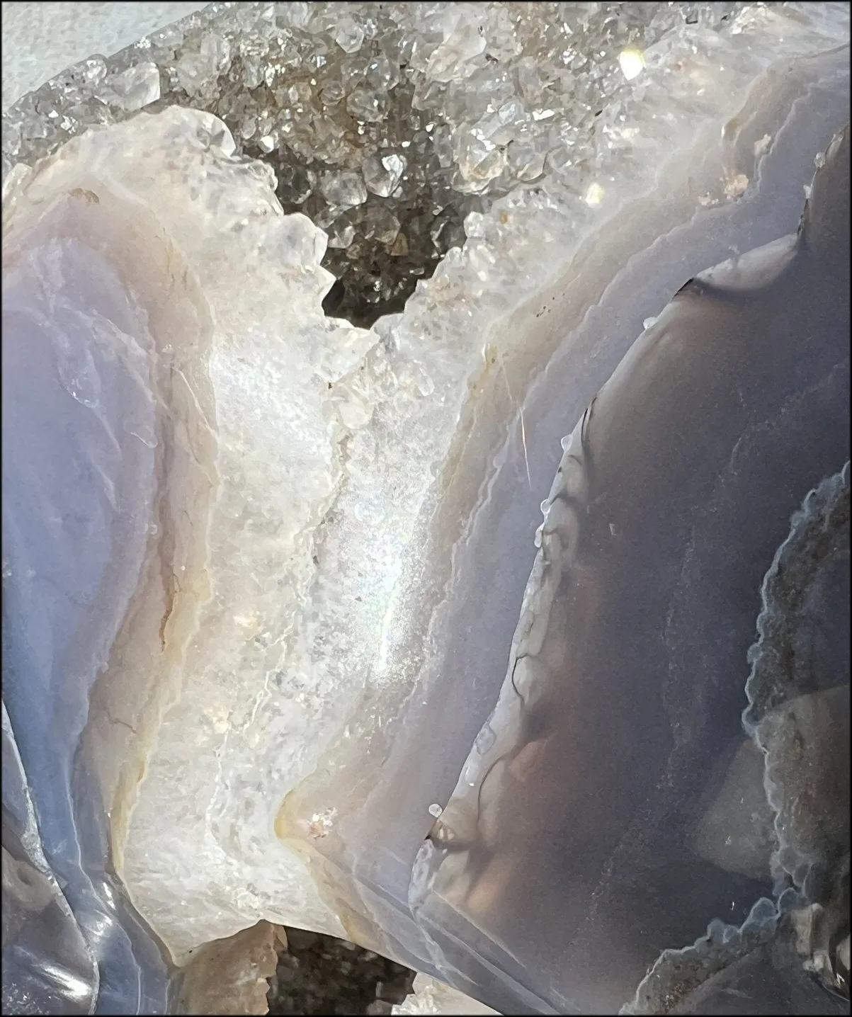 HUGE Agate Geode Crystal Skull with Fantastic Druzy crystals, Dendritic inclusions - 14lbs 8 3/4