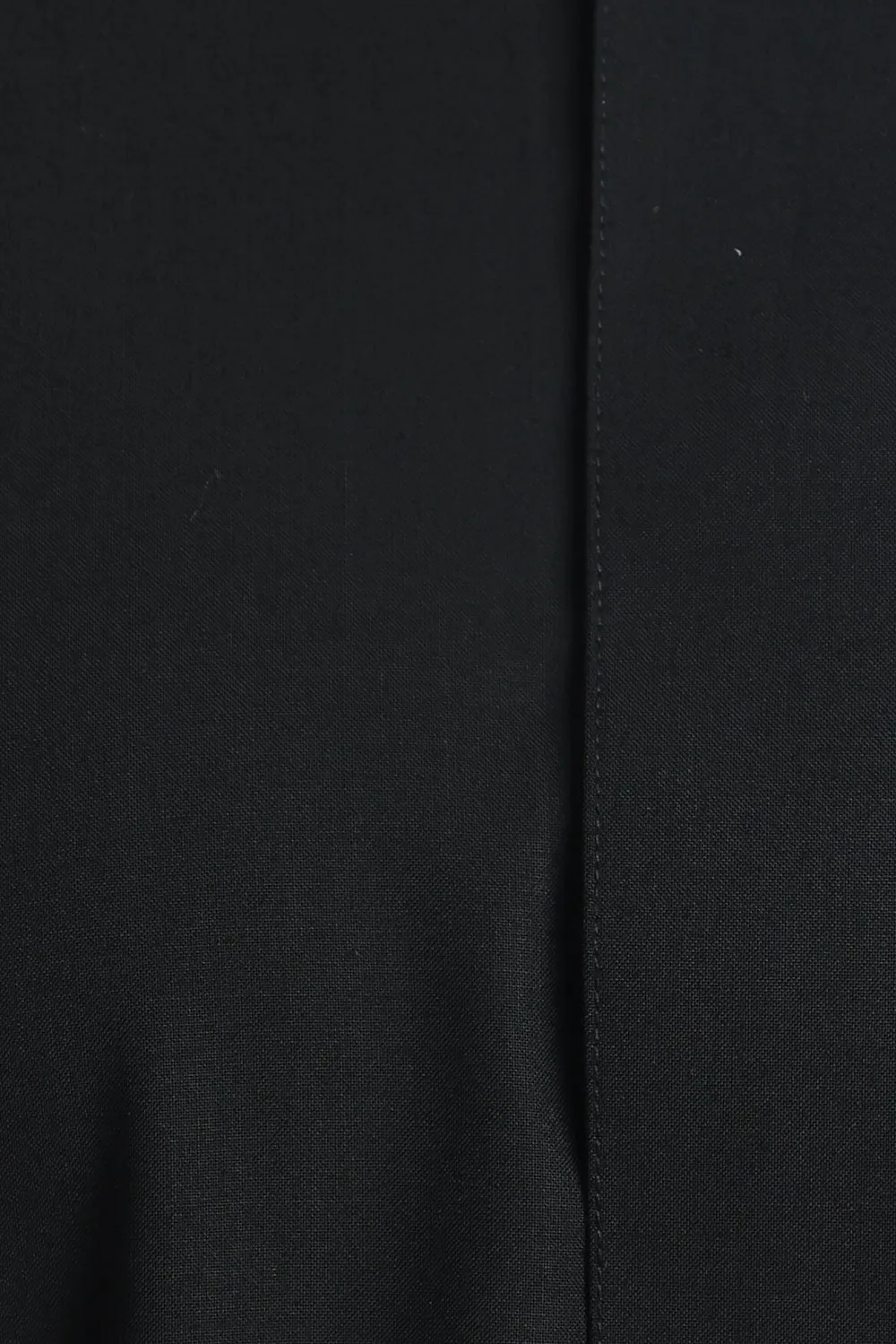 J120 Black Polygon Thobe