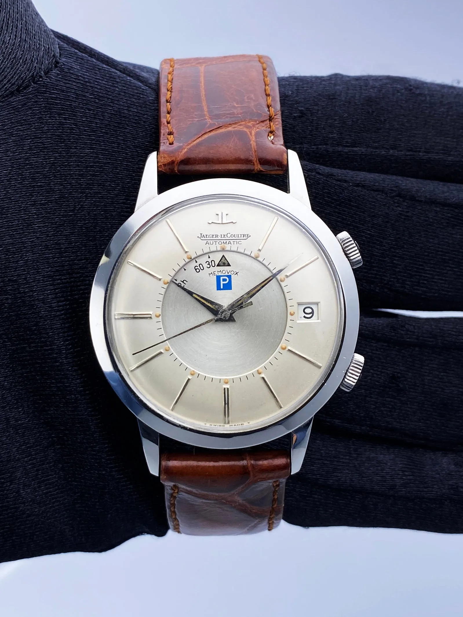 Jaeger LeCoulre Memovox Parking Alarm Dial Mens Watch