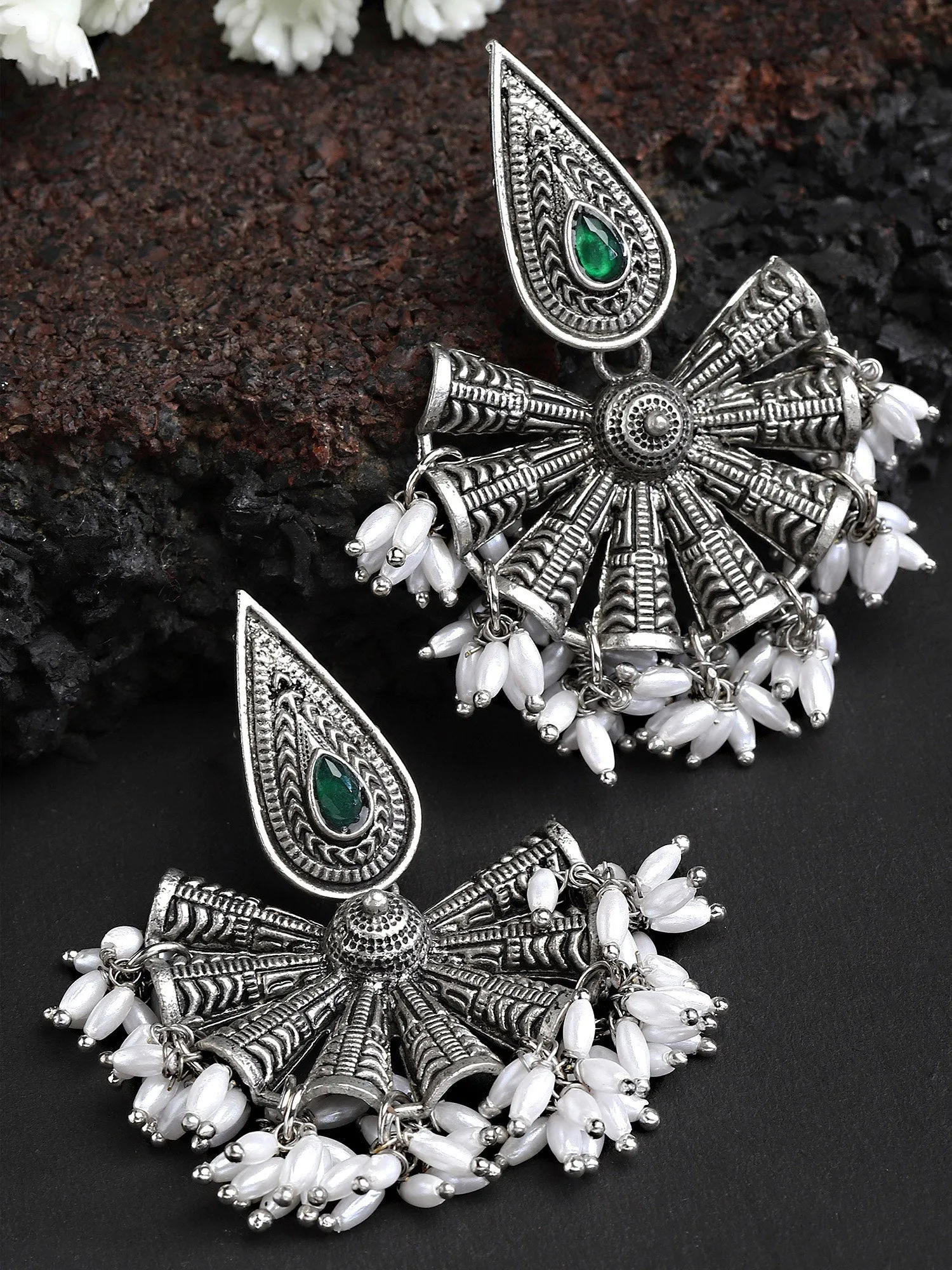 Karatcart Drop Shape Oxidised Silver Green Stone Dangler Earring for Women