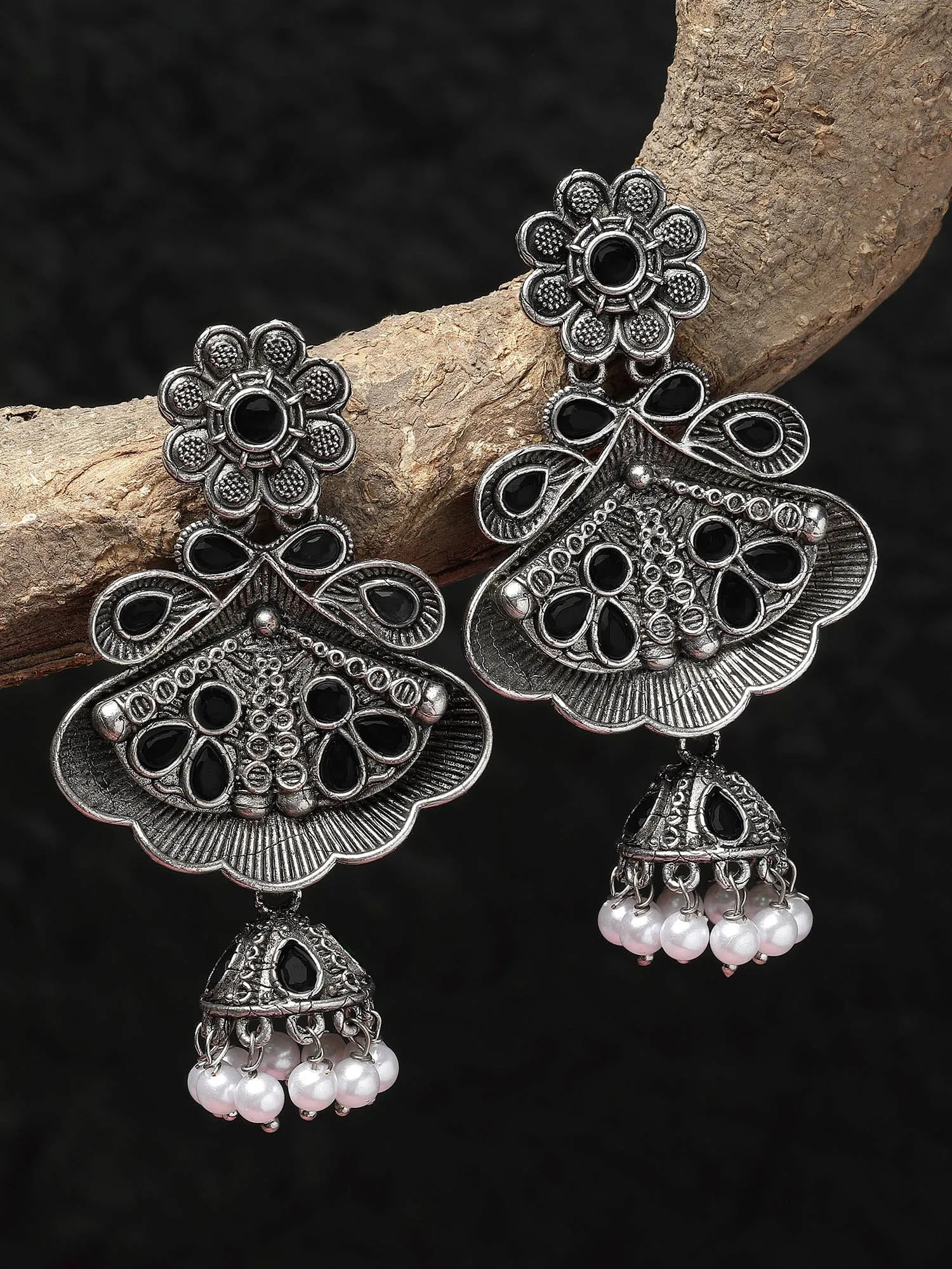 Karatcart Floral Oxidised Silver Black Stone Dangler Earring for Women