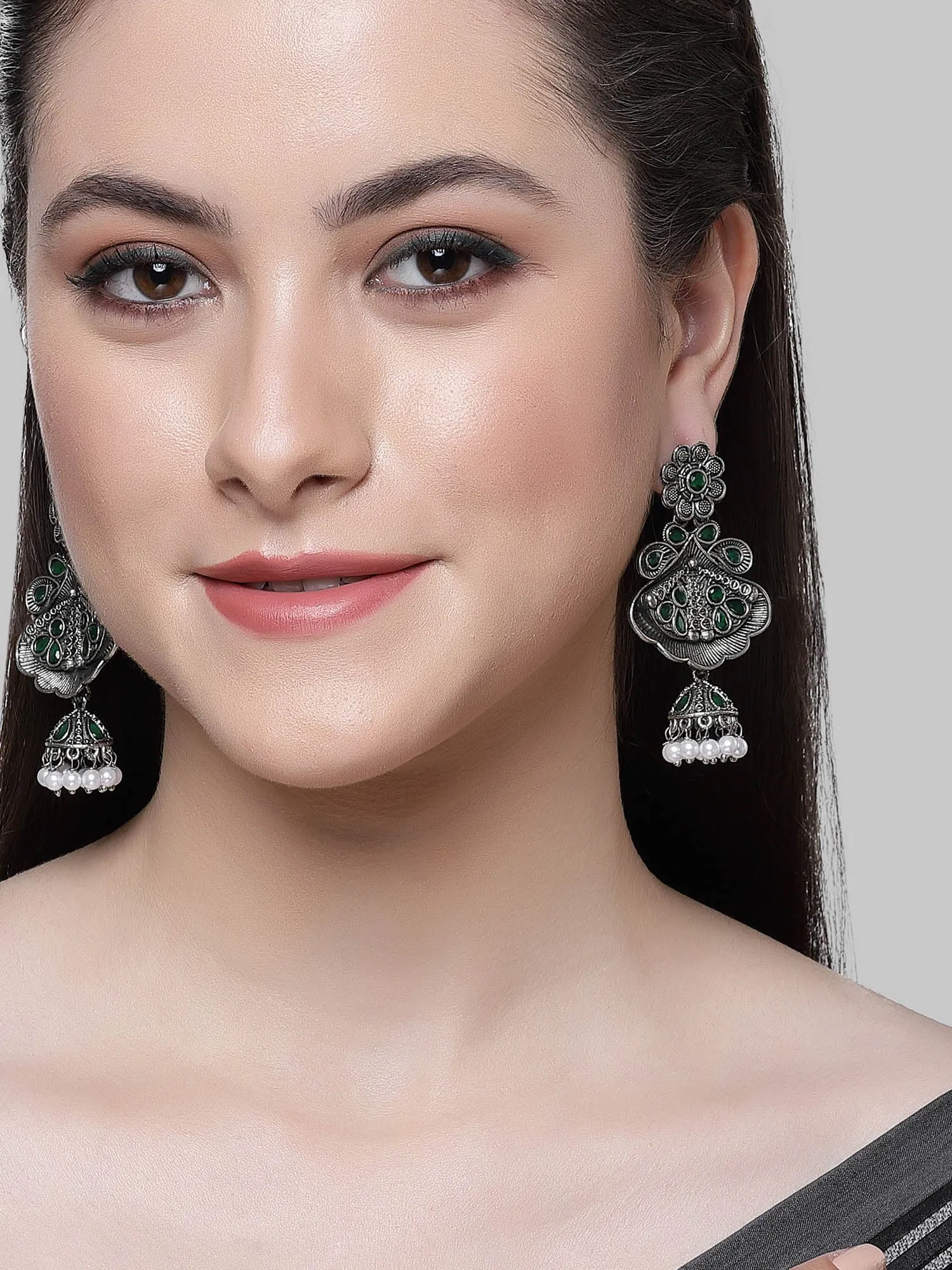 Karatcart Floral Oxidised Silver Green Stone Dangler Earring for Women