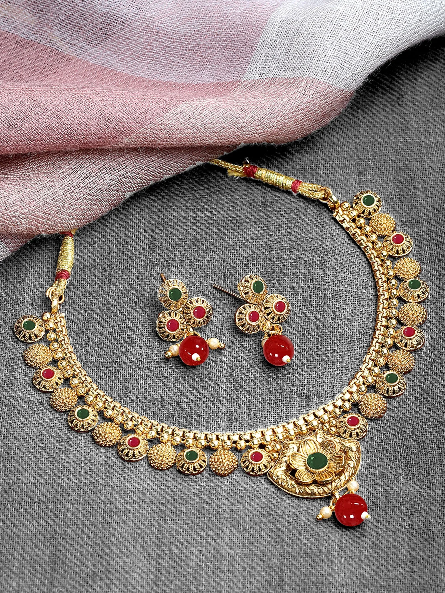 Karatcart Gold Plated Floral Design Red and Green Kundan Necklace Set for Women