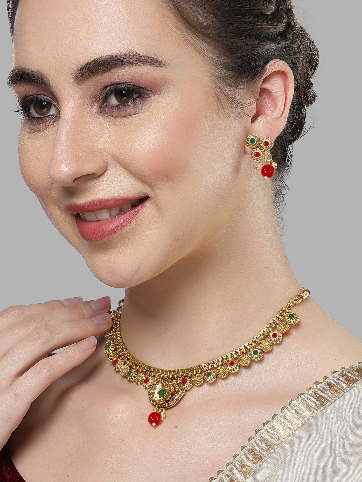 Karatcart Gold Plated Floral Design Red and Green Kundan Necklace Set for Women