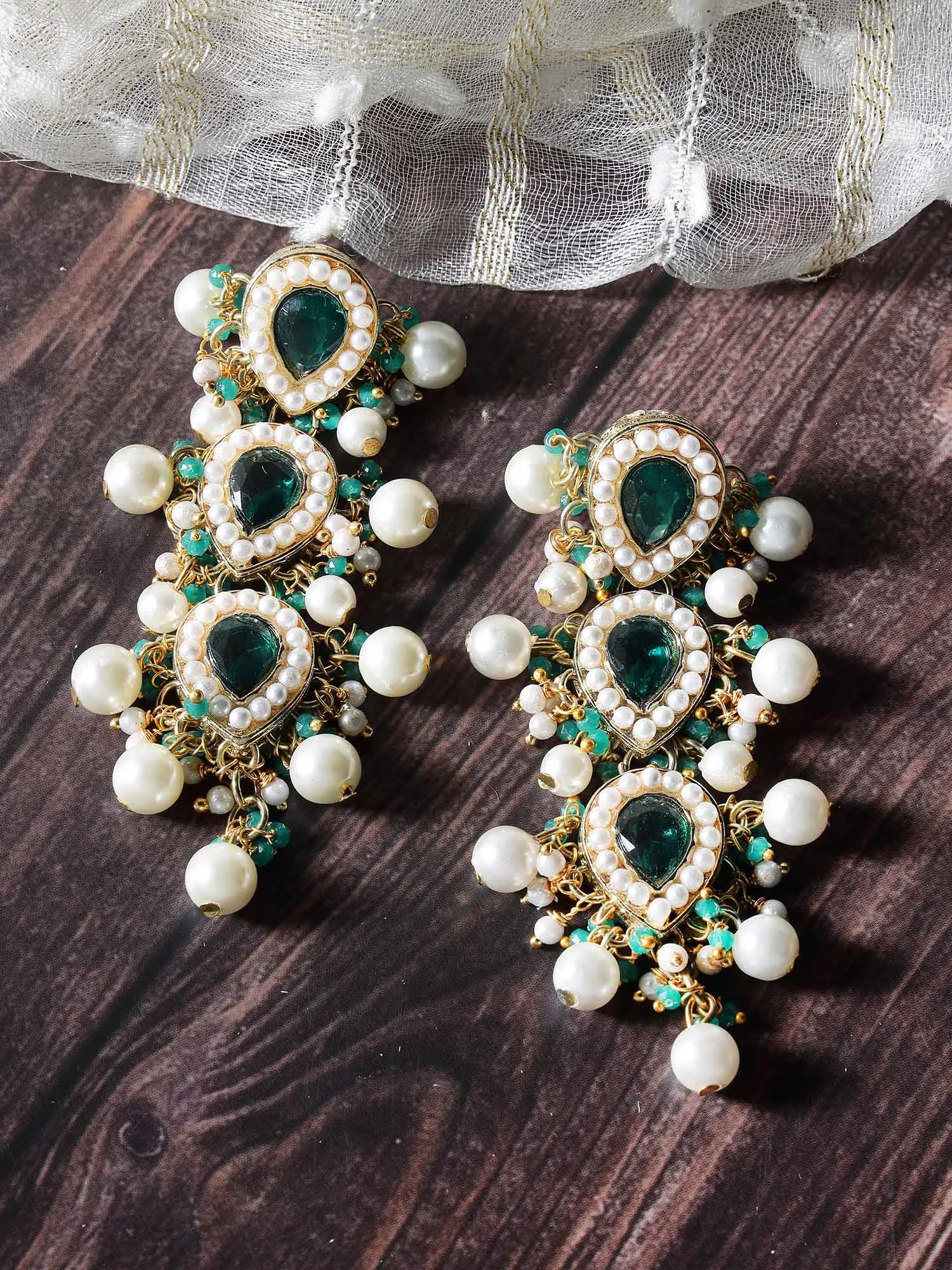 Karatcart Gold Plated Green Dop Crystals and Pearl Studded Kundan Drop Earrings for Women