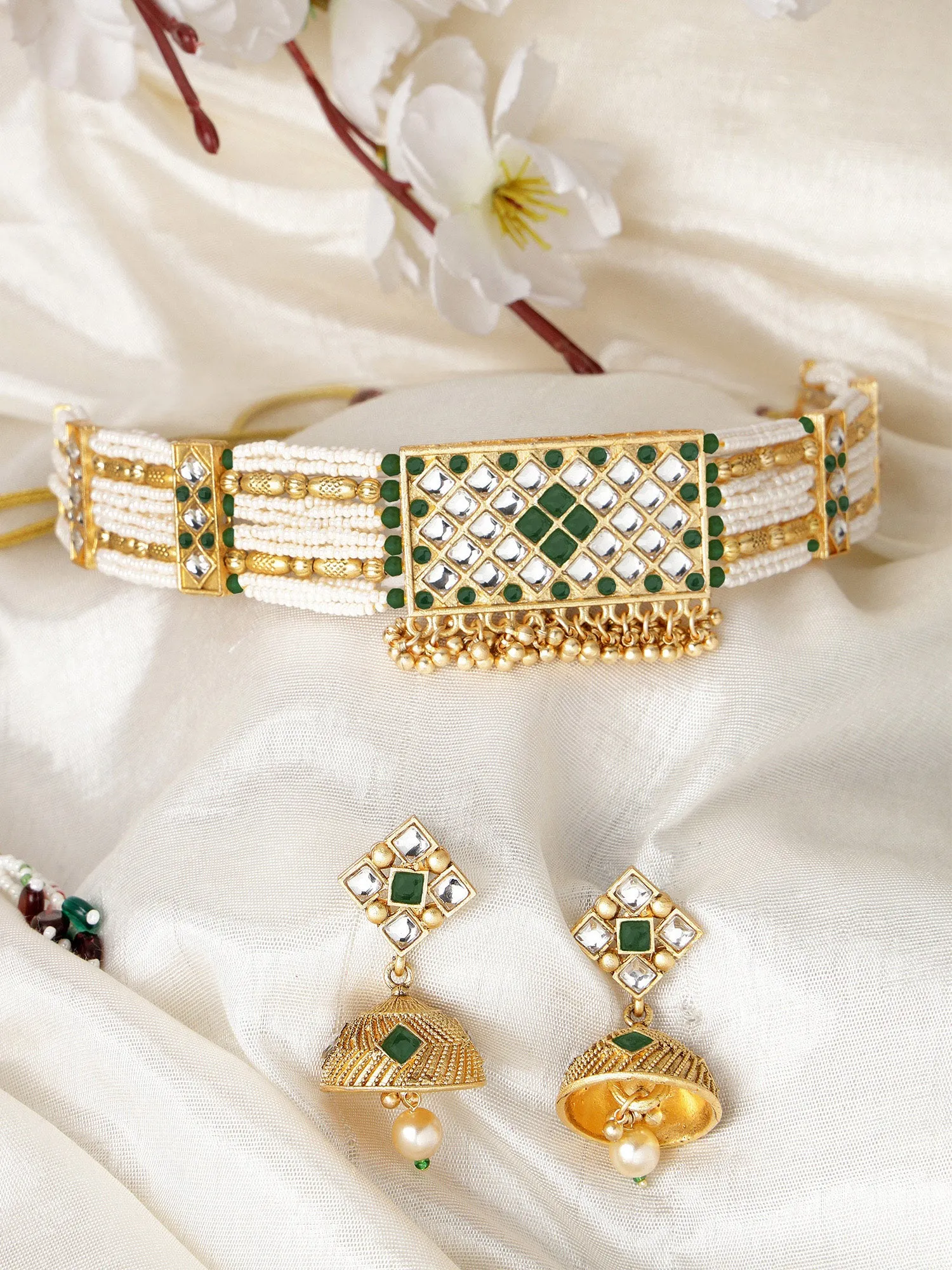 Karatcart Gold Plated Green Stone Choker Necklace Set for Women