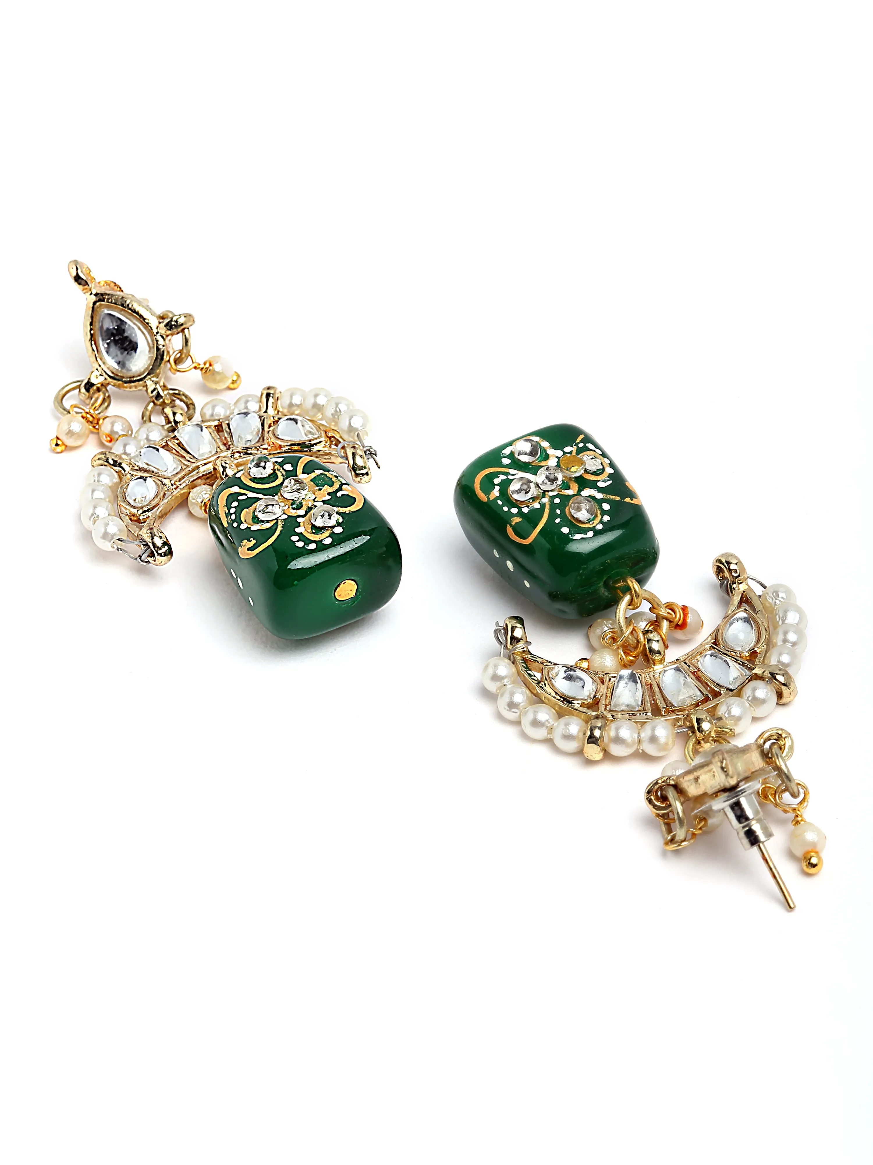Karatcart Gold Plated Green Tumble Beaded Choker Necklace Set for Women