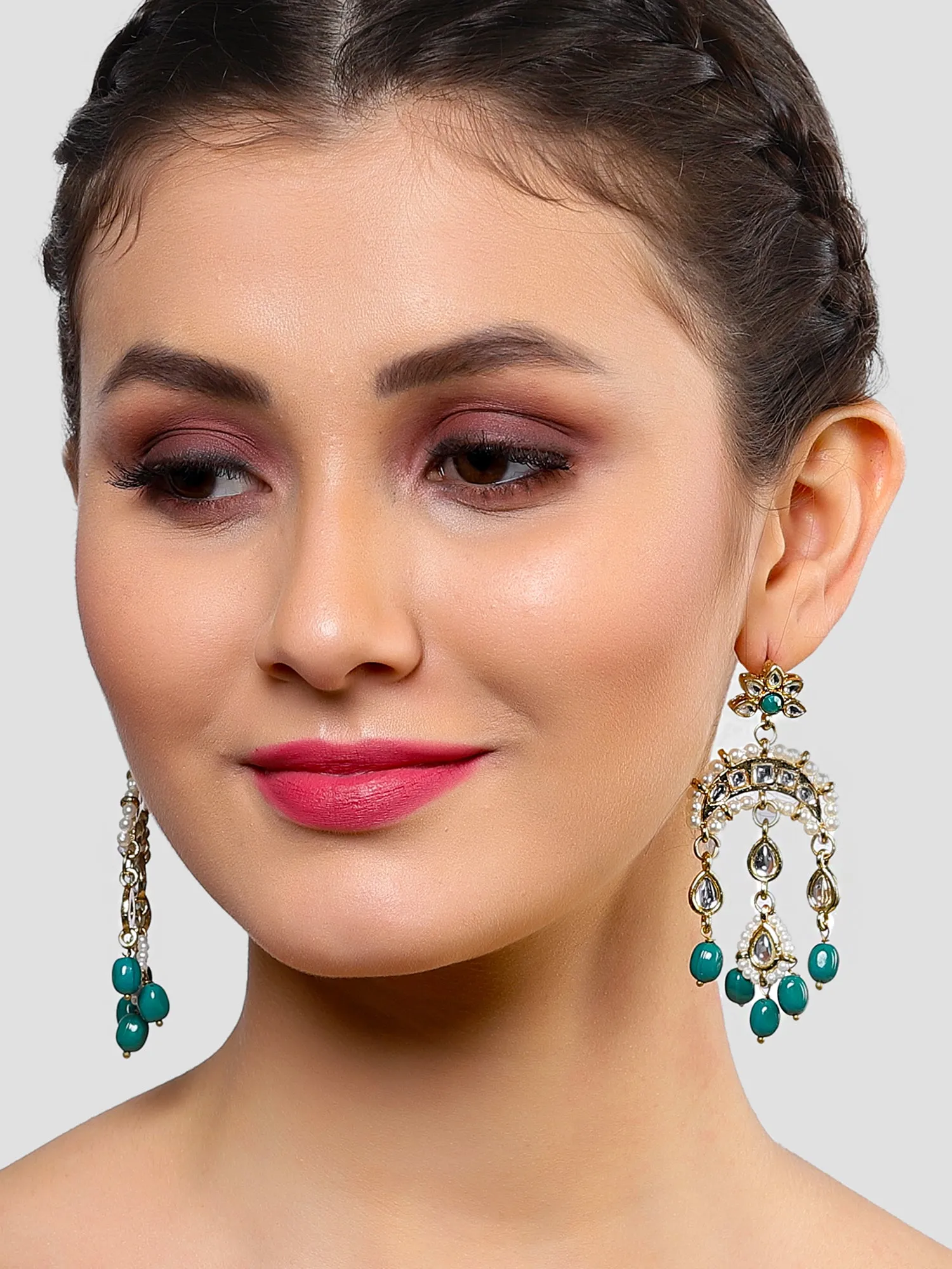 Karatcart Gold Plated Green Tumble Kundan Dangler Earrings for Women