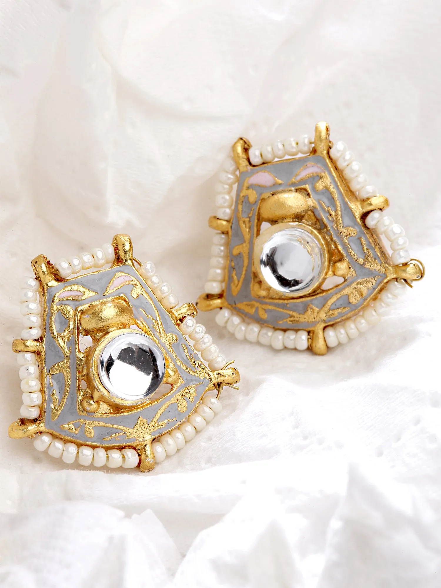Karatcart Gold Plated Kundan Studded Grey Meena Stud Earrings for Women