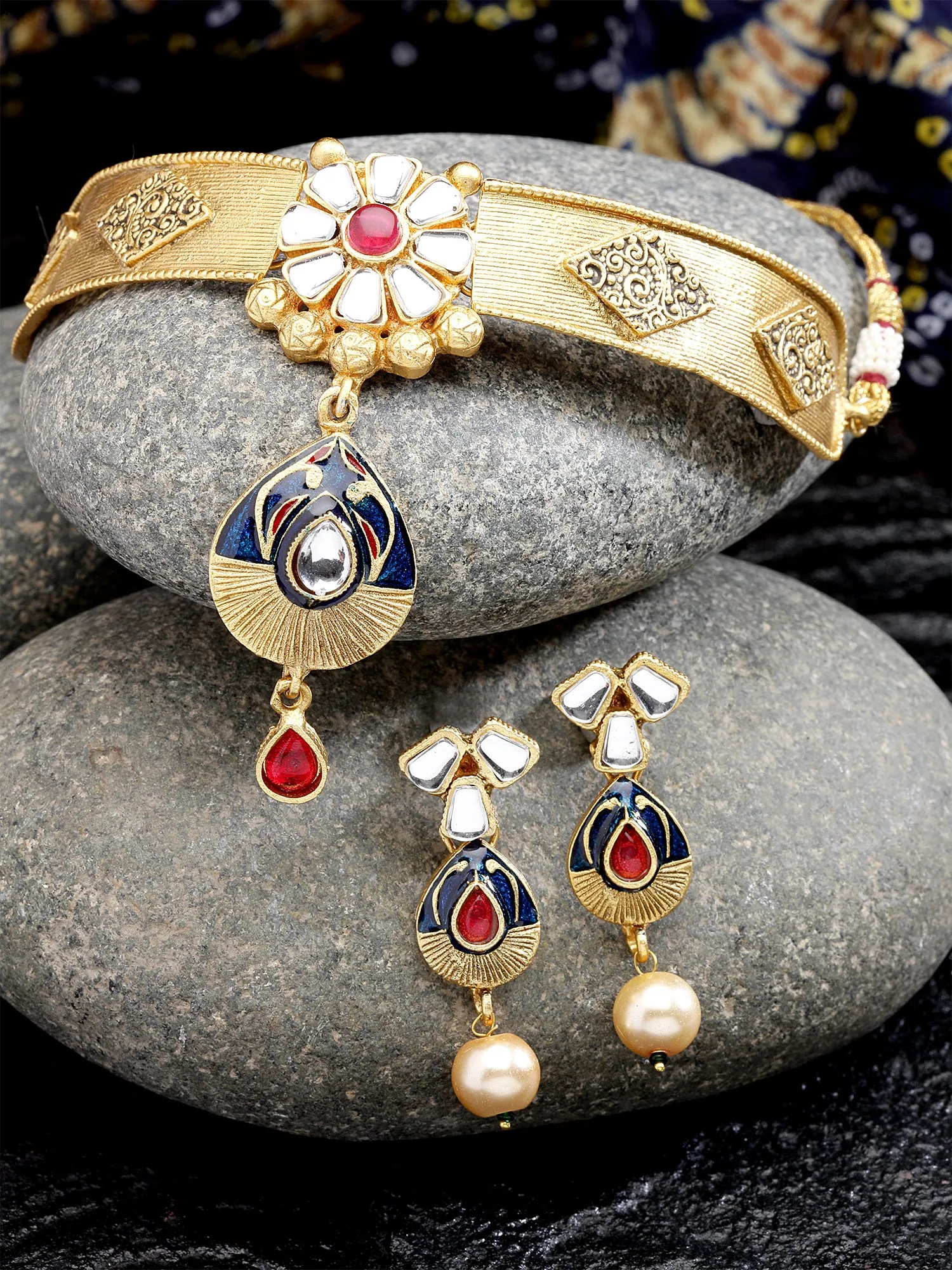 Karatcart Gold Plated Navy Blue Meena Tribal Choker Necklace Set