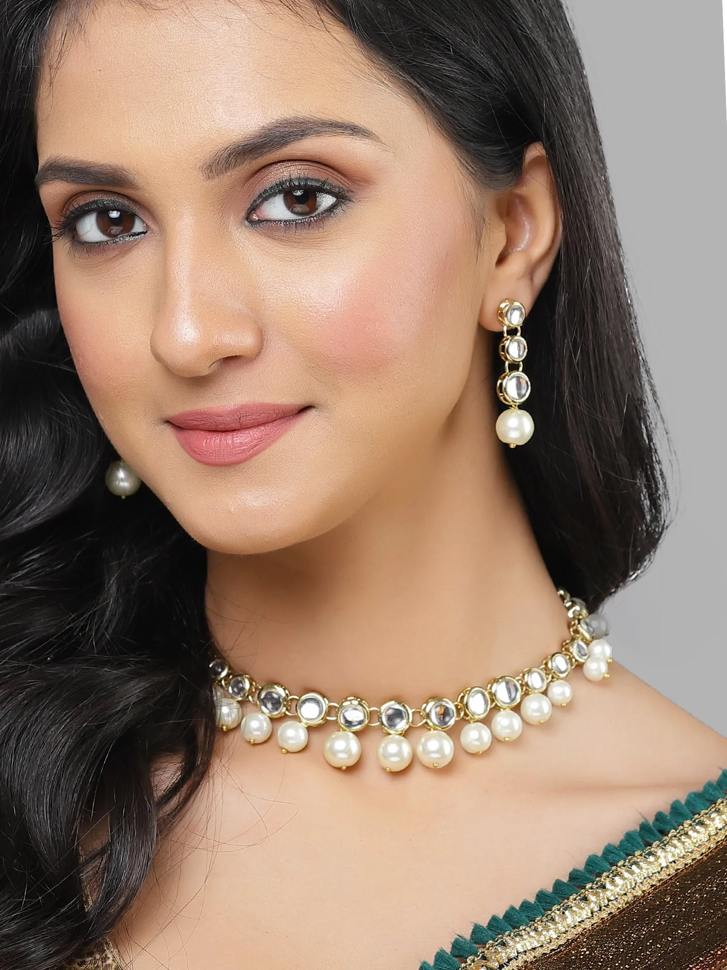 Karatcart Gold Plated Pearl and Kundan Jewellery Set for Women