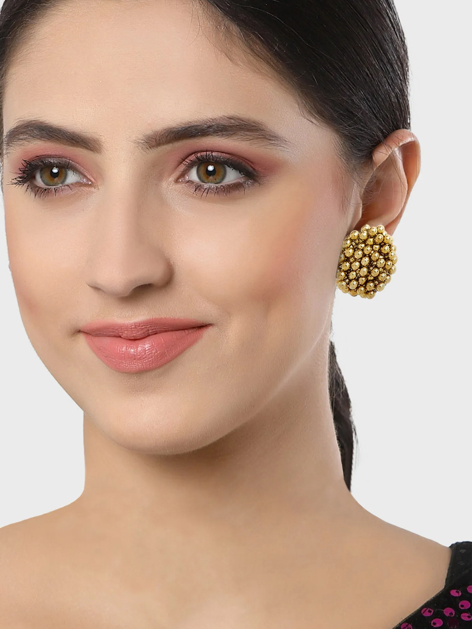 Karatcart Golden Balls Contemporary Stud Earrings
