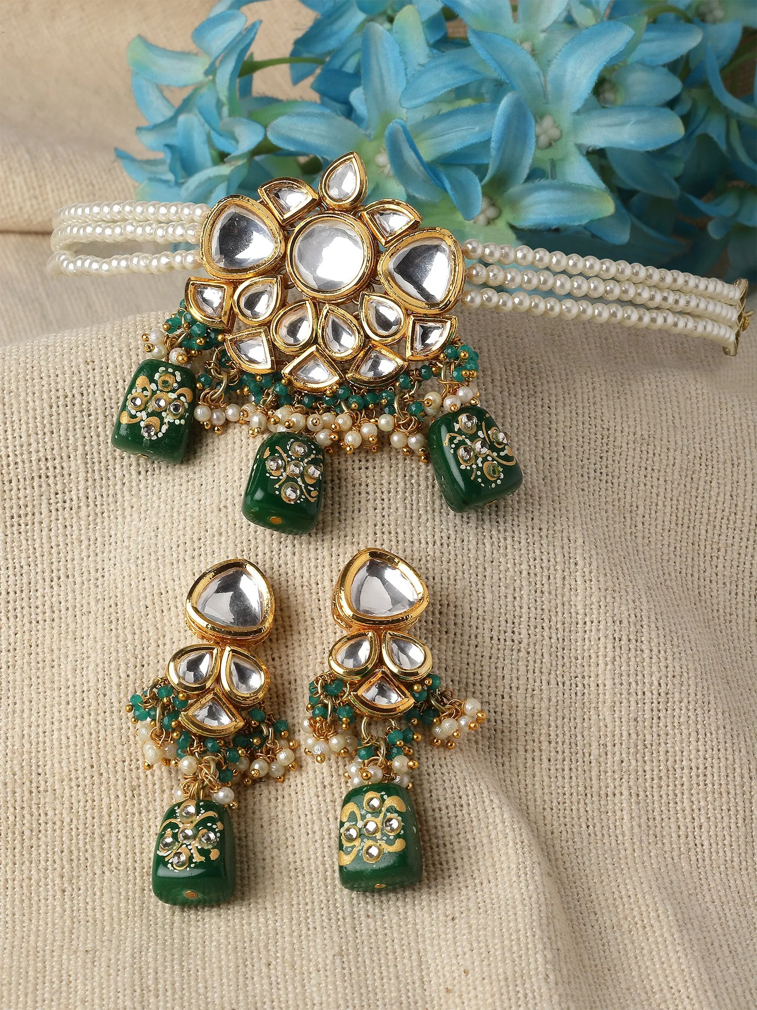 Karatcart Green Tumble Studded Polki Kundan Pearl Choker Necklace Set for Women