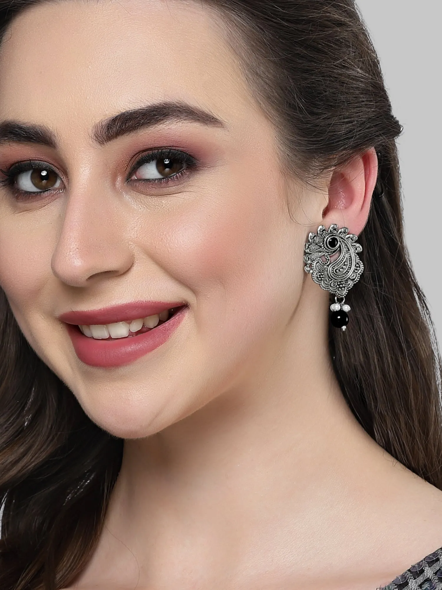 Karatcart Oxidised Silver Black Bead Drop Earring for Women