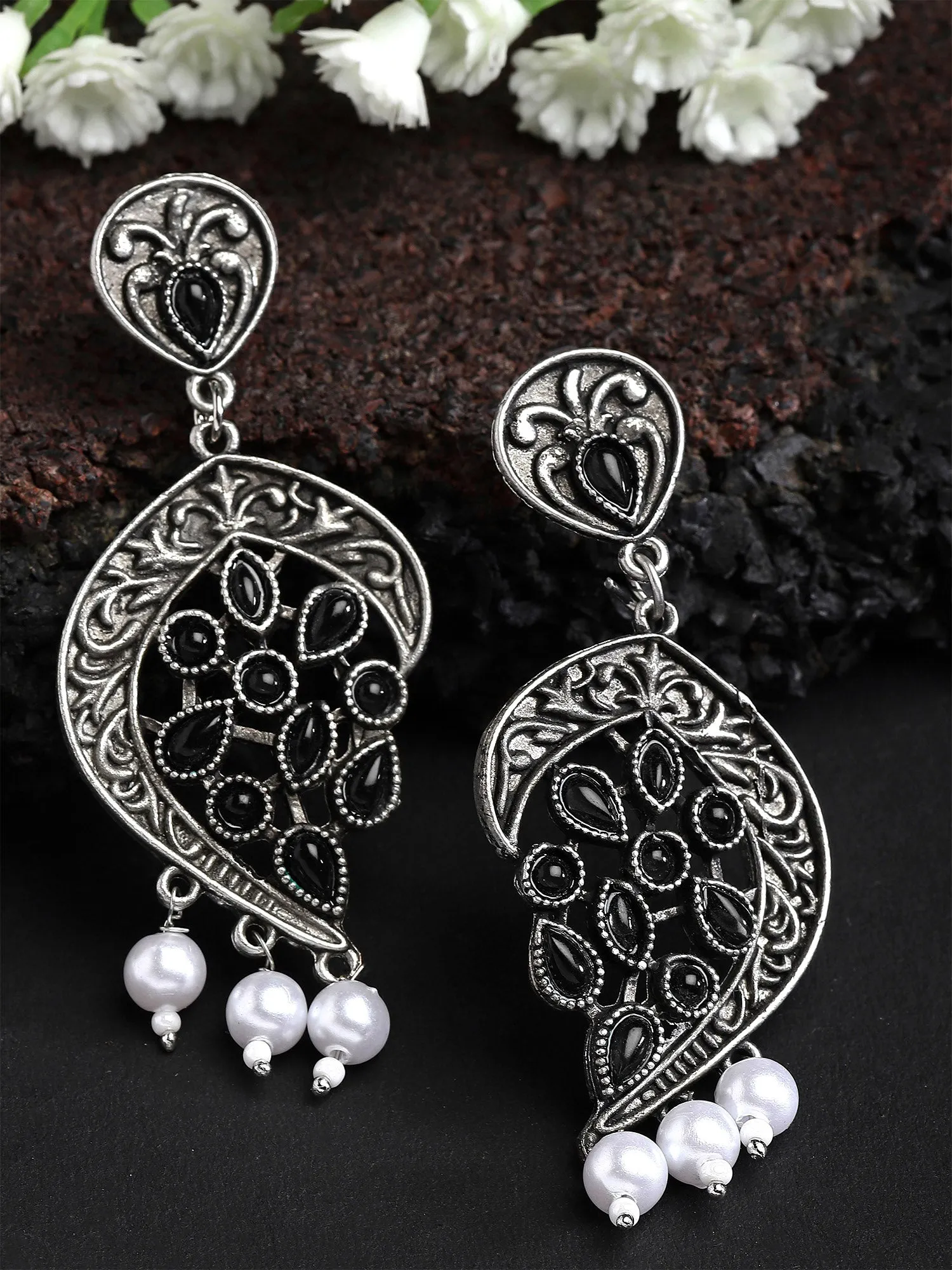 Karatcart Oxidised-Silver Black Stone Drop Earring for Women
