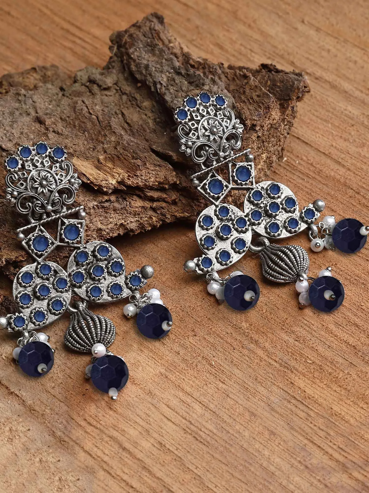Karatcart Oxidised Silver Blue Dangler Earring for Women