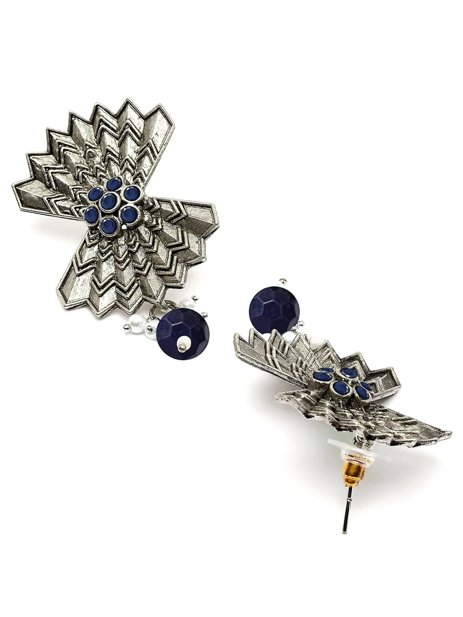 Karatcart Oxidised Silver Blue Stone Stud Earring for Women