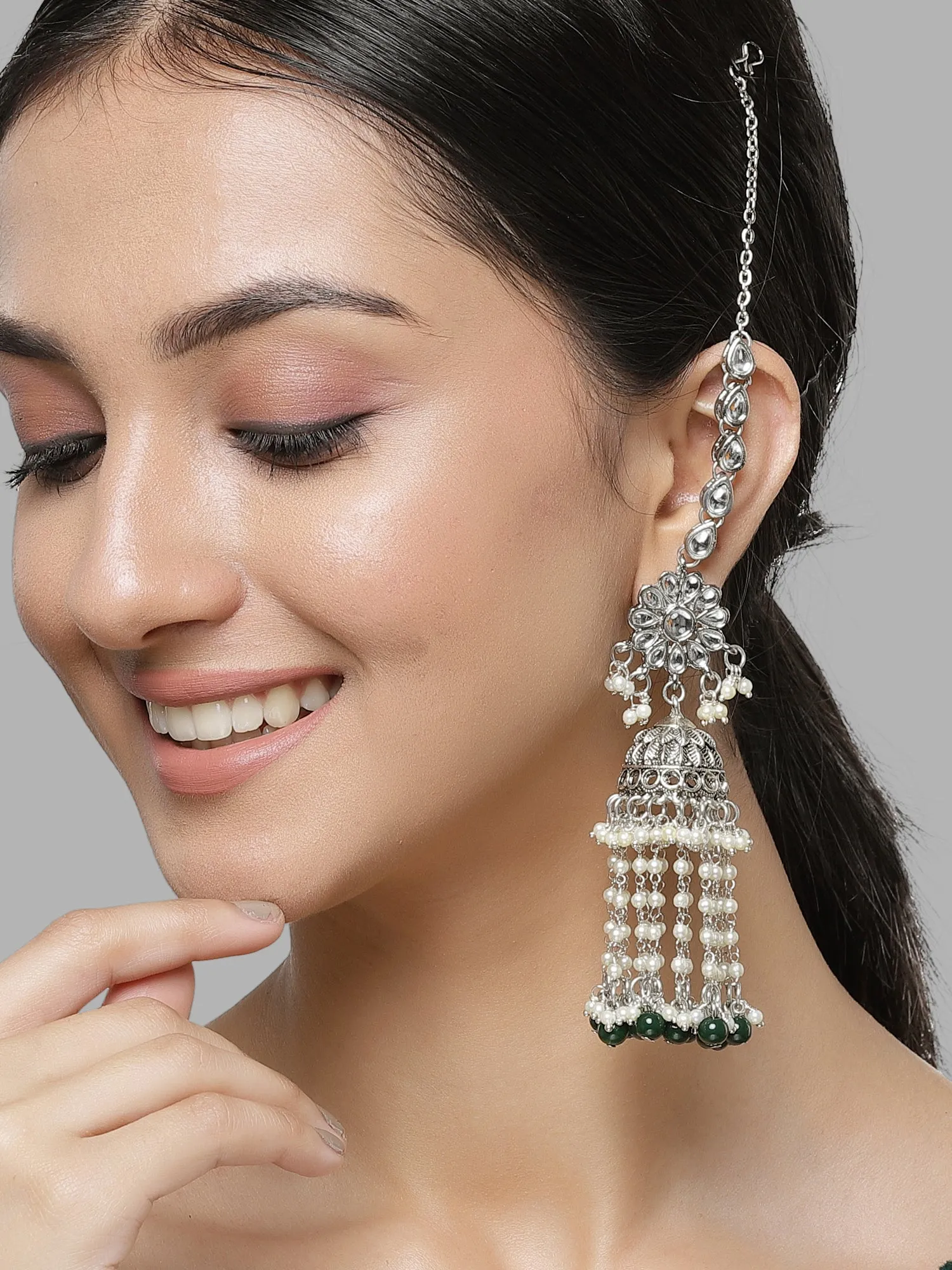 Karatcart Oxidised Silver Green Beads Kundan Jhumki Kaanchain Earrings for Women