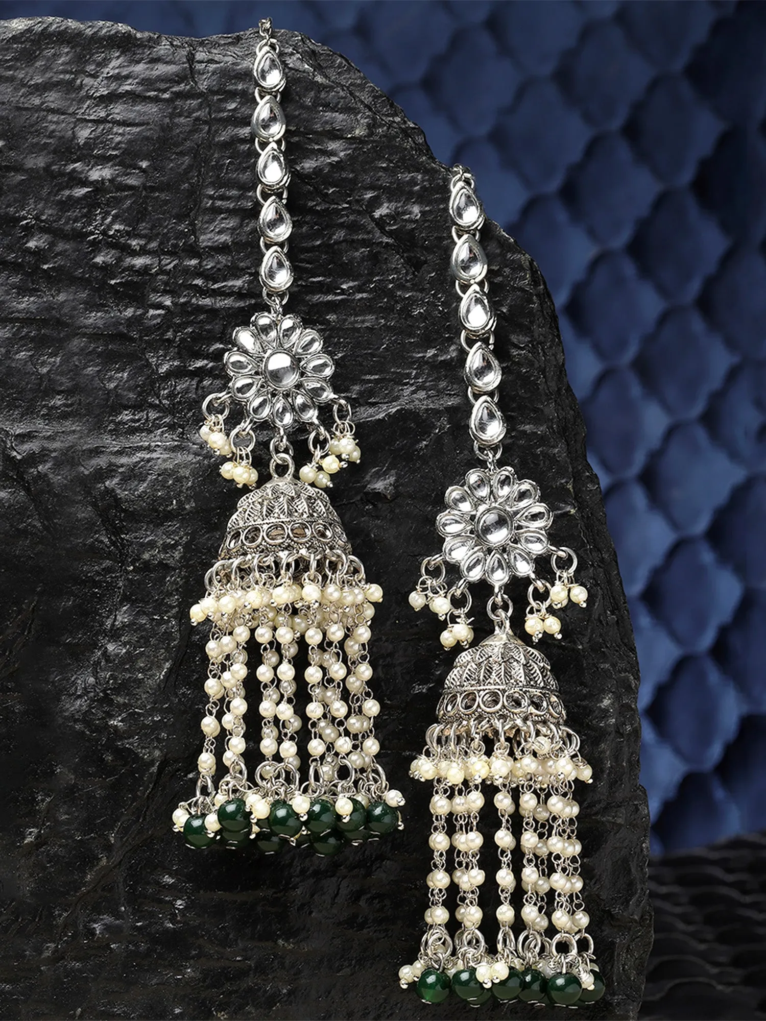 Karatcart Oxidised Silver Green Beads Kundan Jhumki Kaanchain Earrings for Women