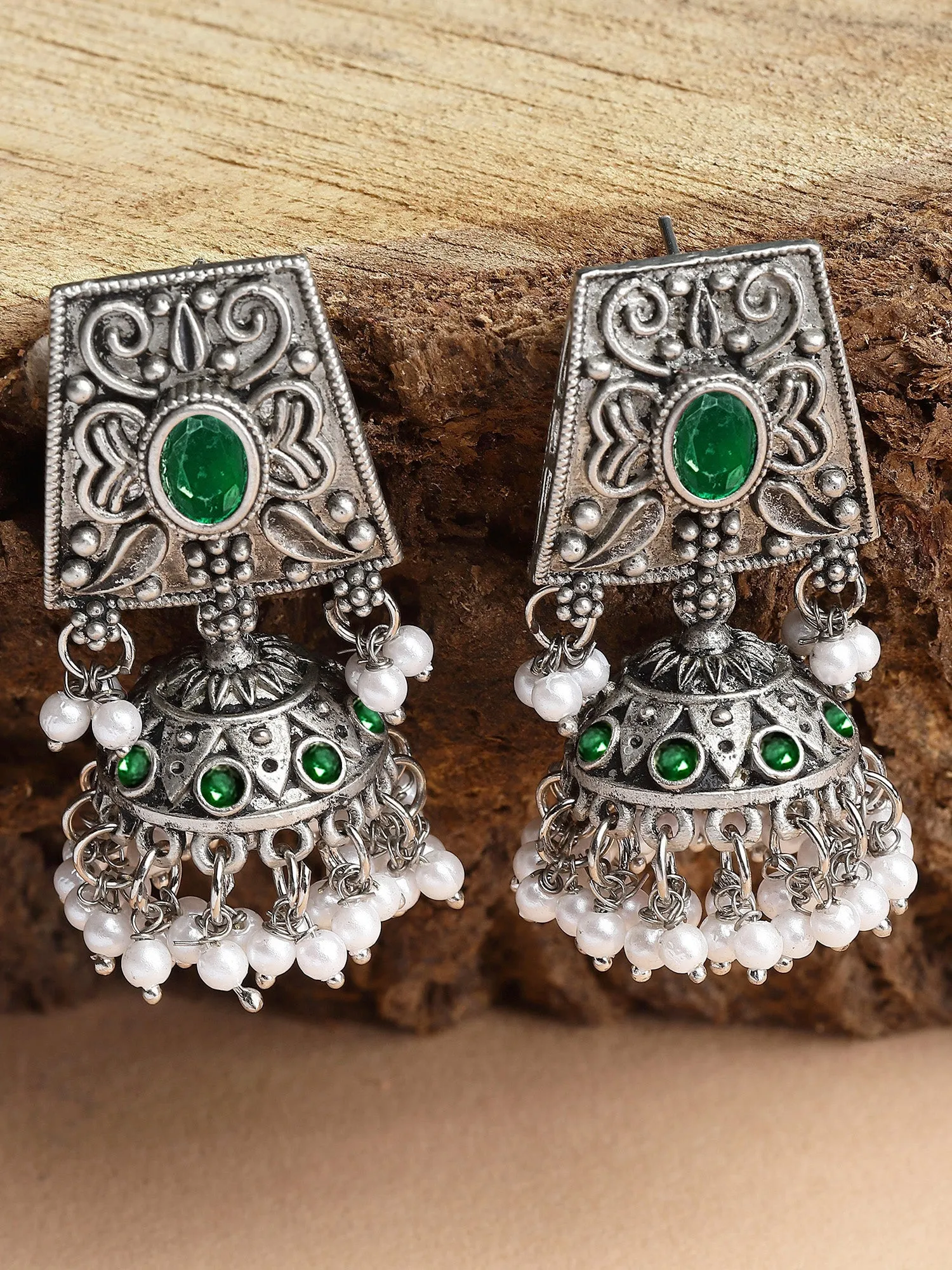 Karatcart Oxidised Silver Green Kundan Studded Jhumki Earrings for Women