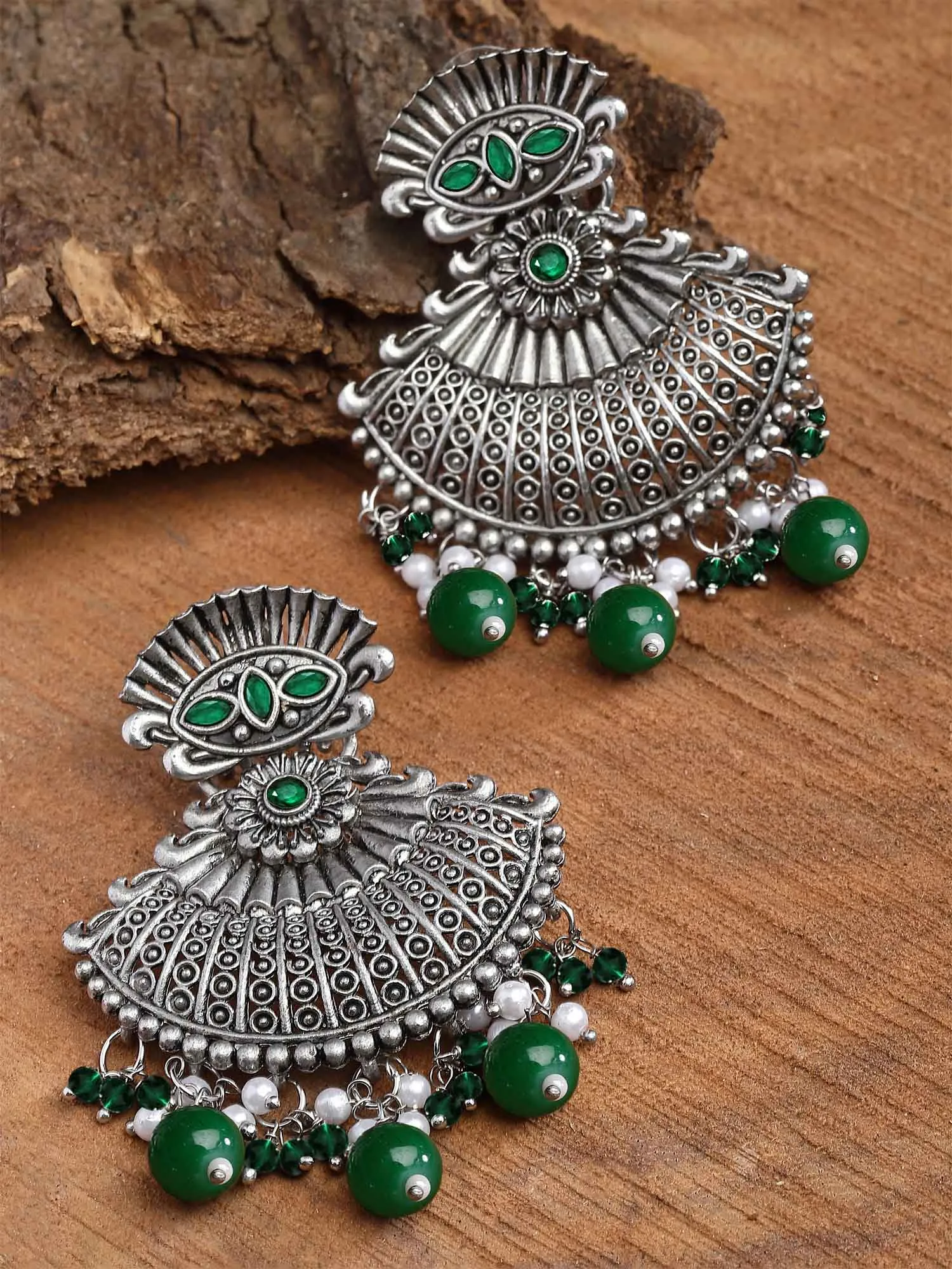 Karatcart Oxidised-Silver Green Stone Dangler Earring for Women