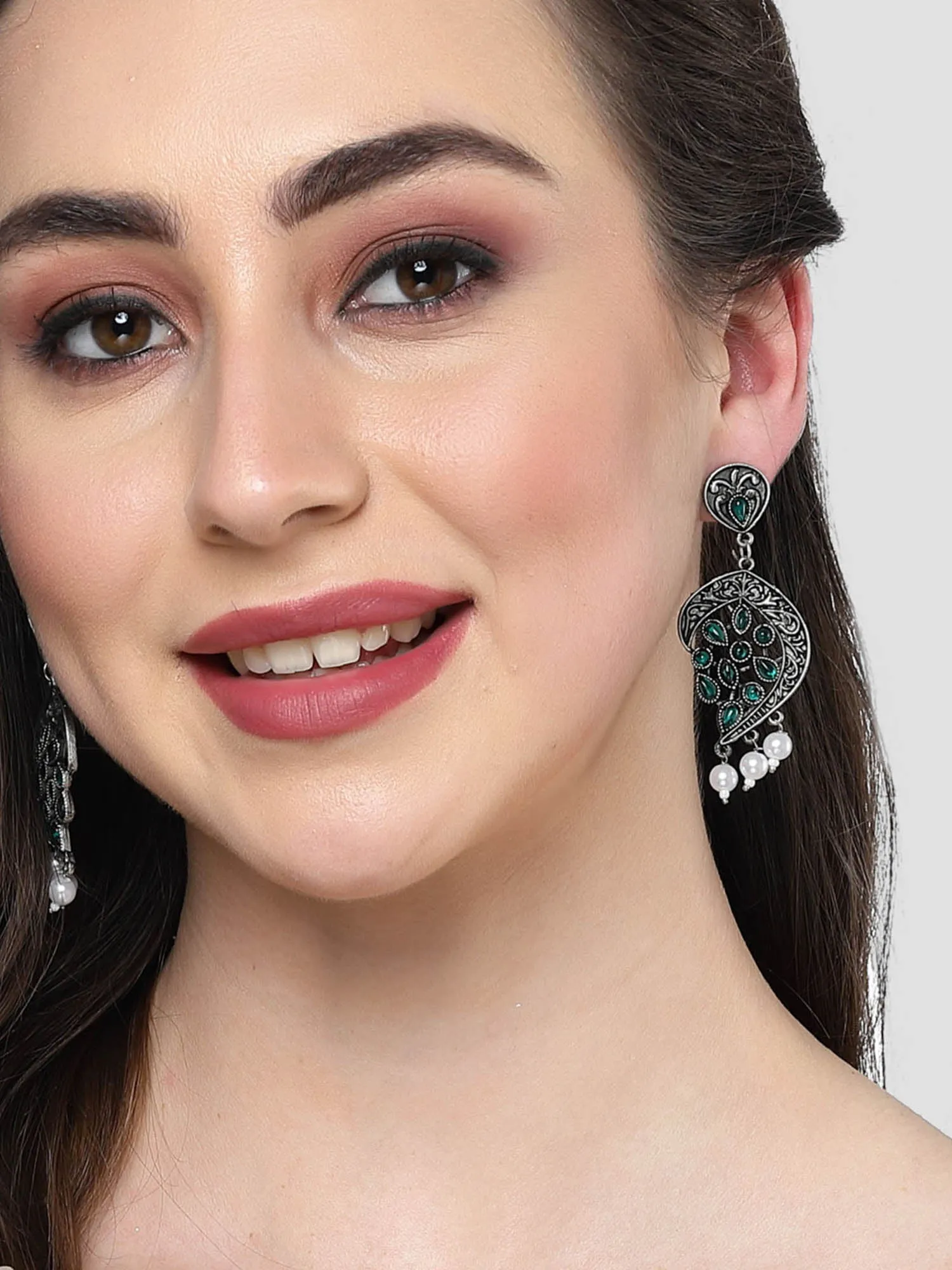 Karatcart Oxidised Silver Green Stone Drop Earring for Women