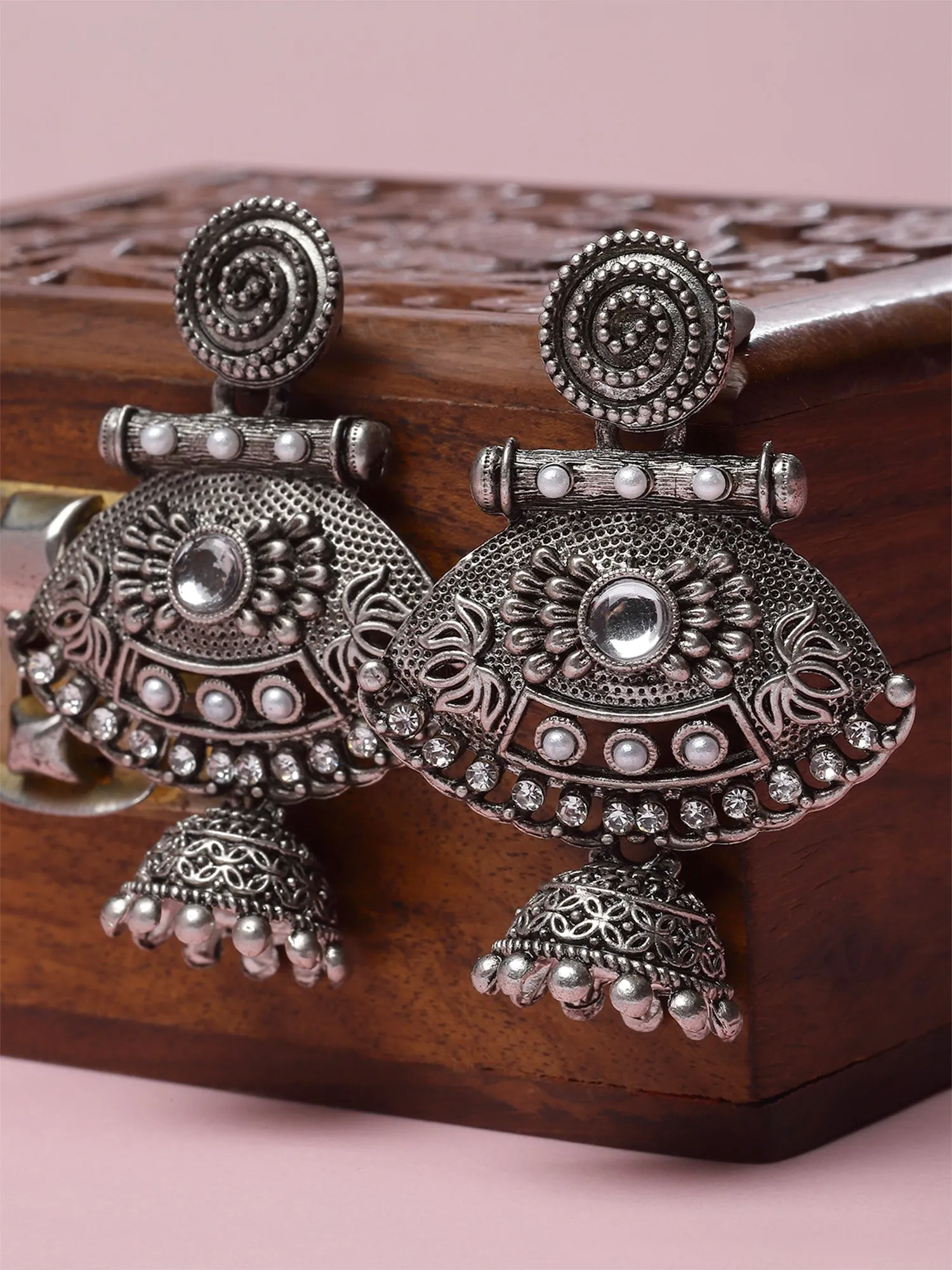 Karatcart Oxidised Silver Pearl and Kundan Studded Drop Jhumki Earrings for Women