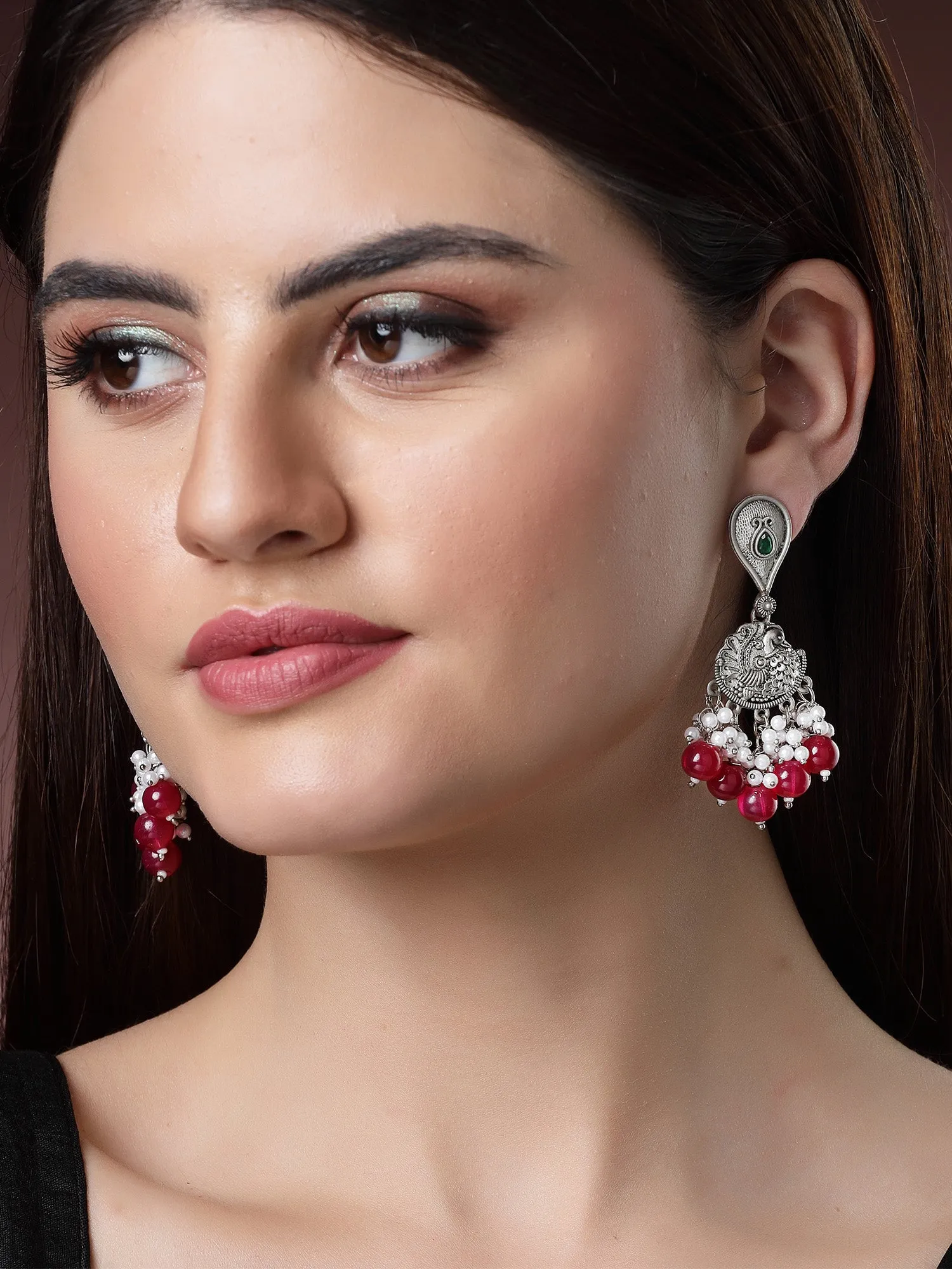 Karatcart Oxidised Silver Red Beads Peacock Design Kundan Drop Earrings for Women