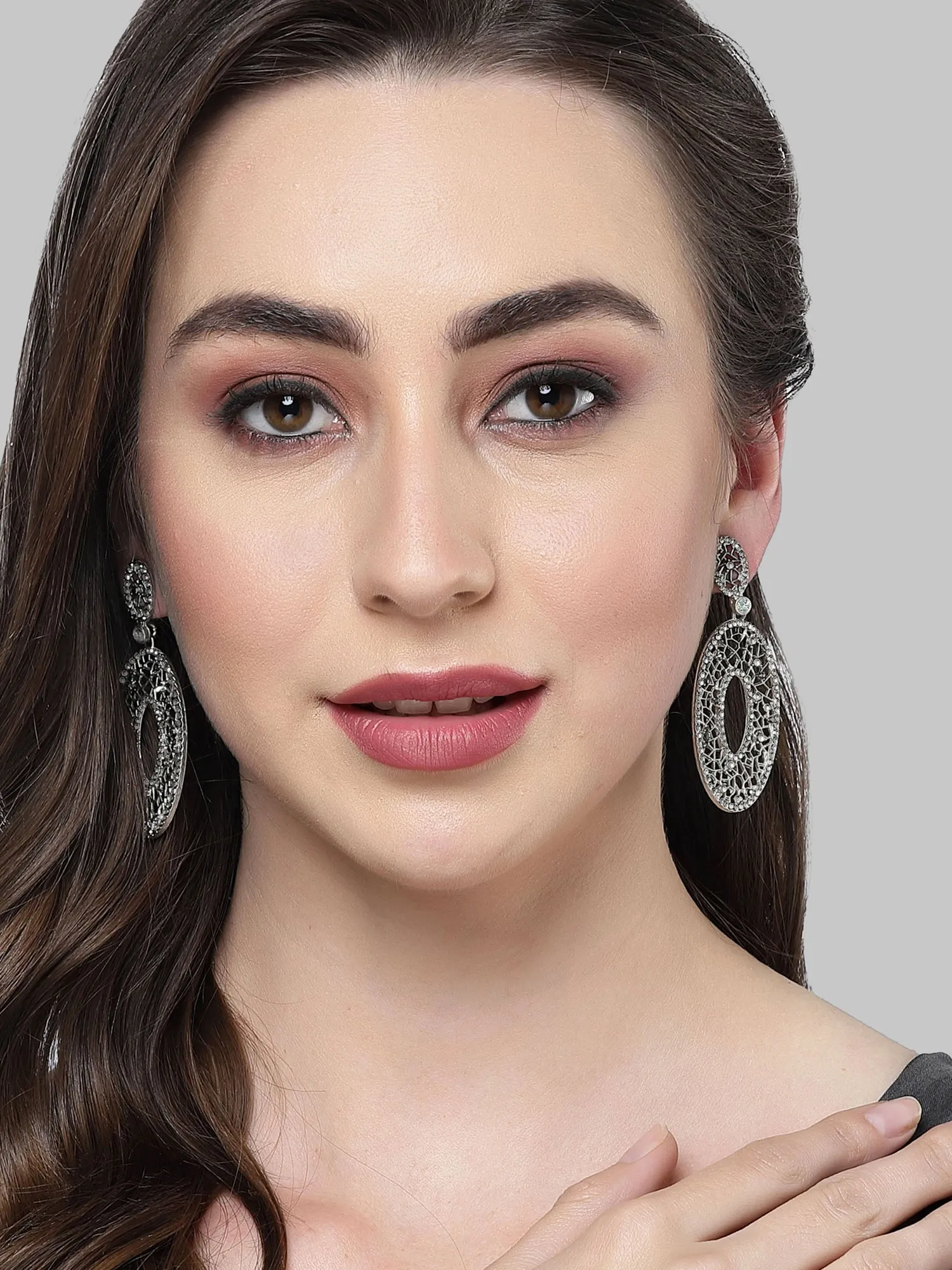 Karatcart Oxidised Silver Stone Studded Drop Earring for Women