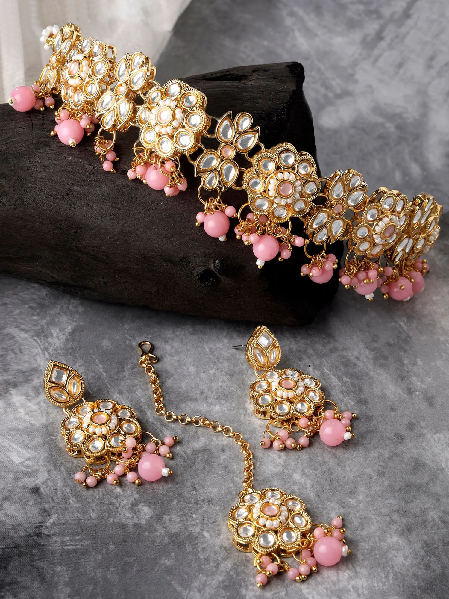 Karatcart Pink Beads Floral Design Kundan Choker Necklace Set for Women