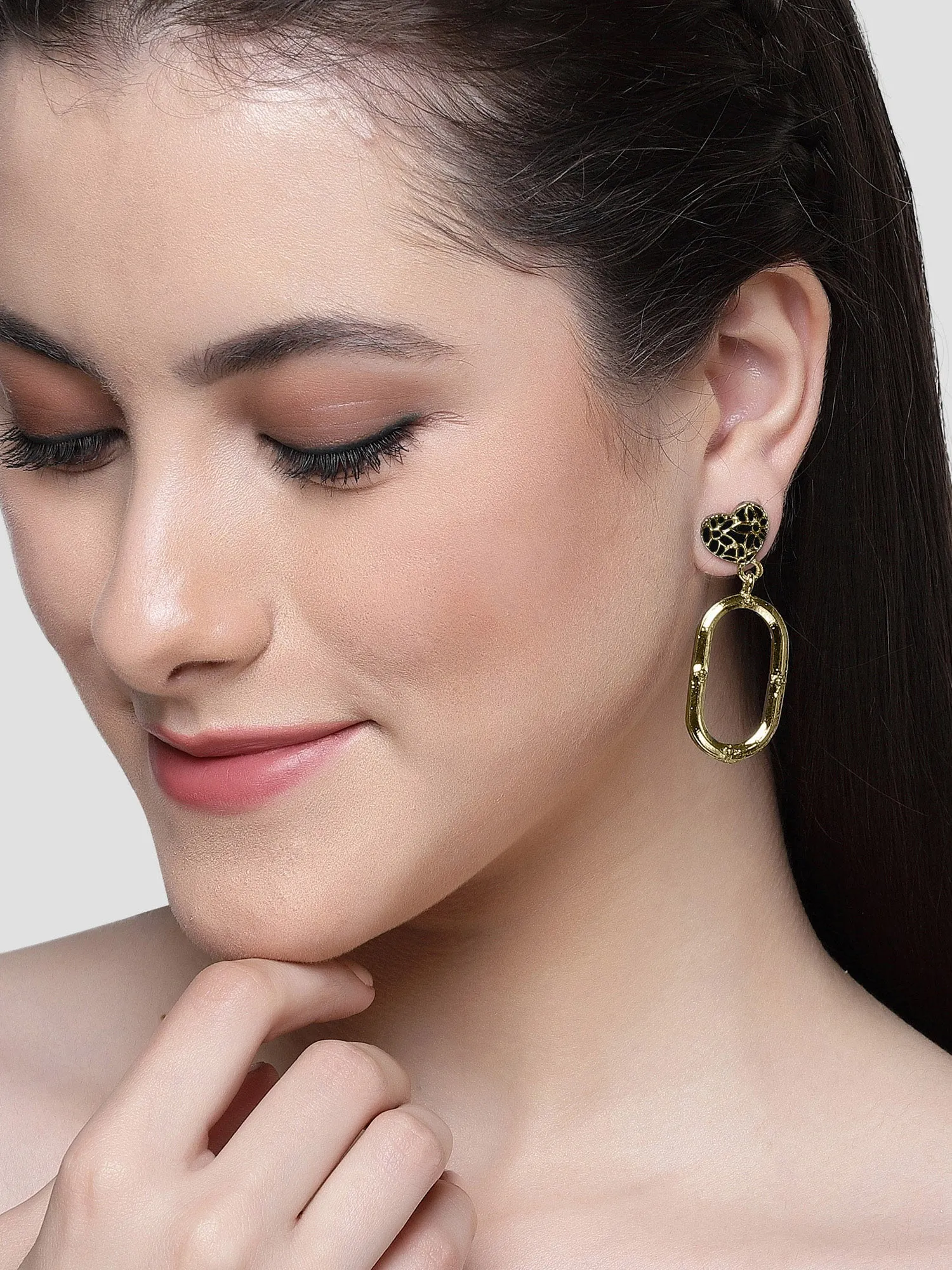 Karatcart Set of 2 Antique Gold Plated Black Meena Kundan Drop Earrings for Women