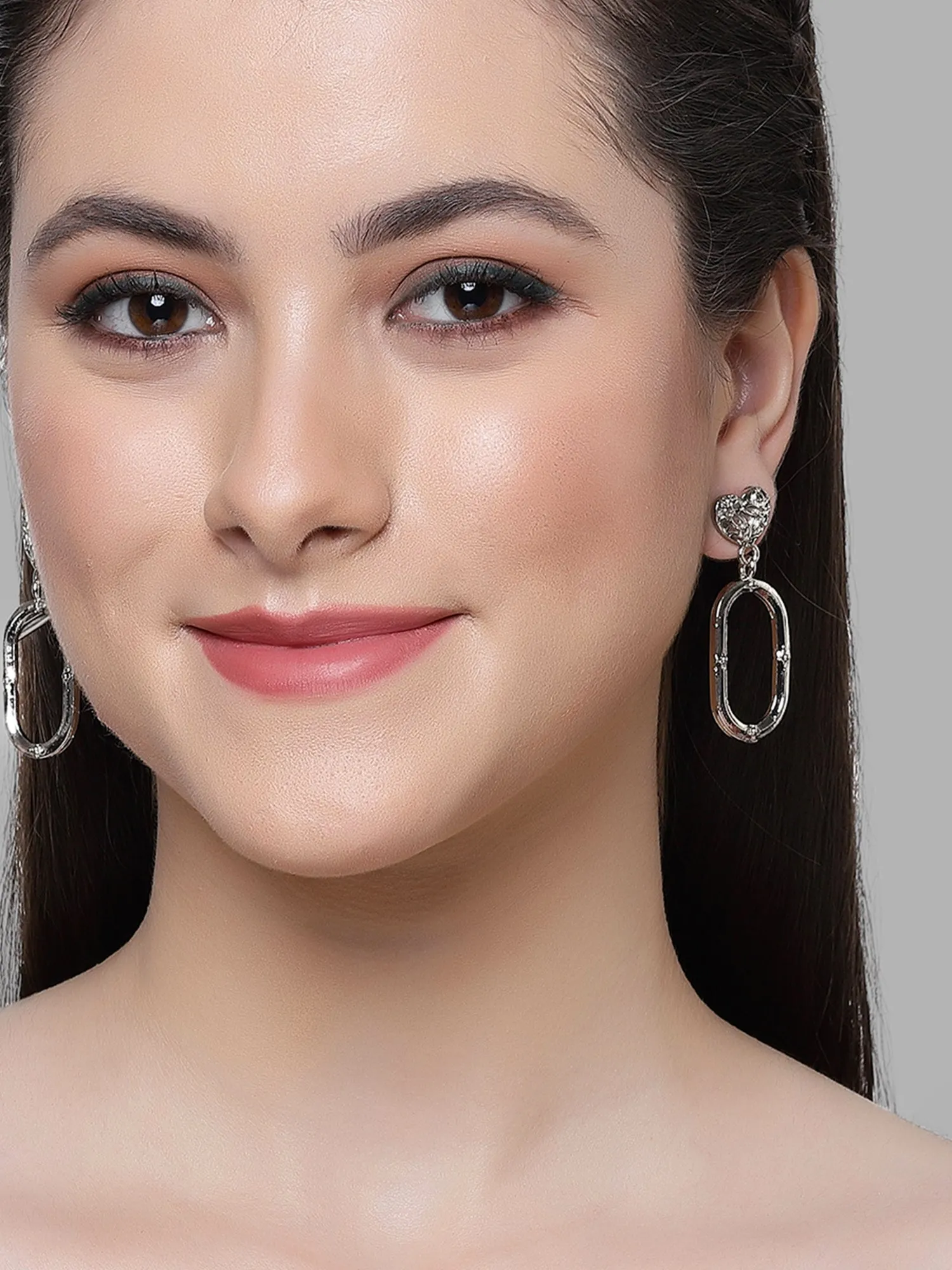 Karatcart Set of 2 Silver Plated Heart Shape Kundan Drop Earrings for Women