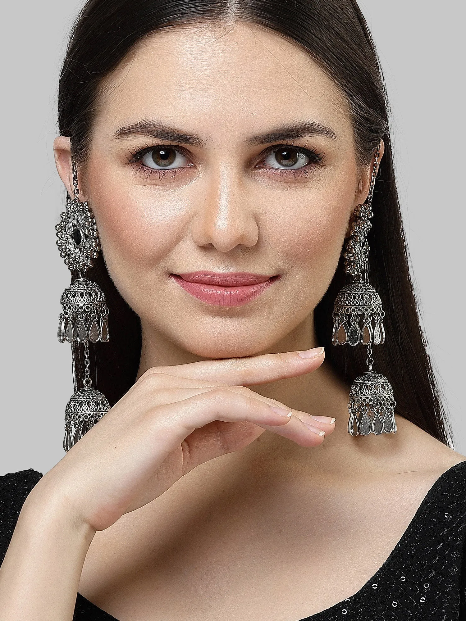 Karatcart Silver Plated Kundan Studded Kaanchain Jhumki Earrings